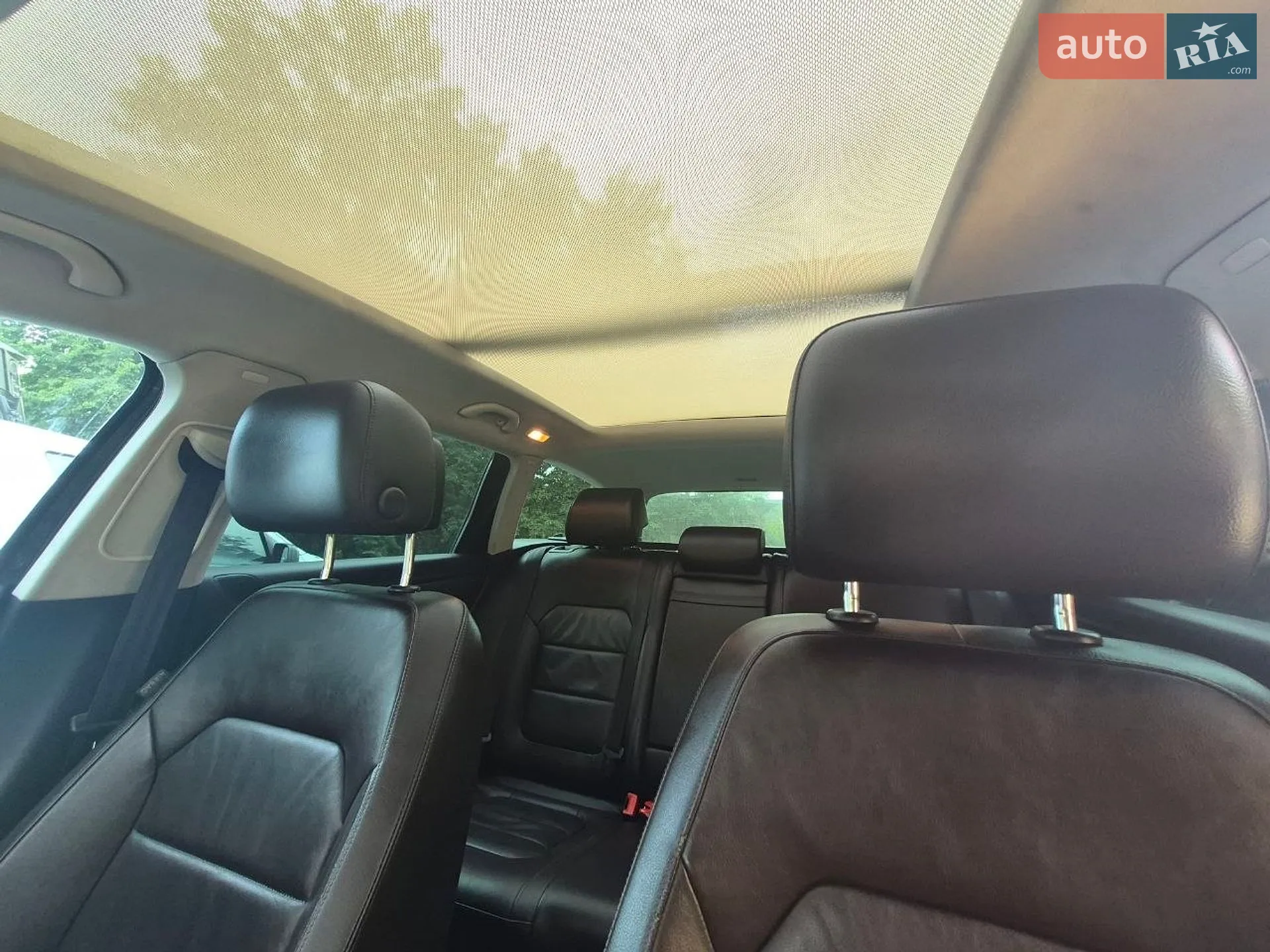 2010 Volkswagen Passat - мініатюра 3