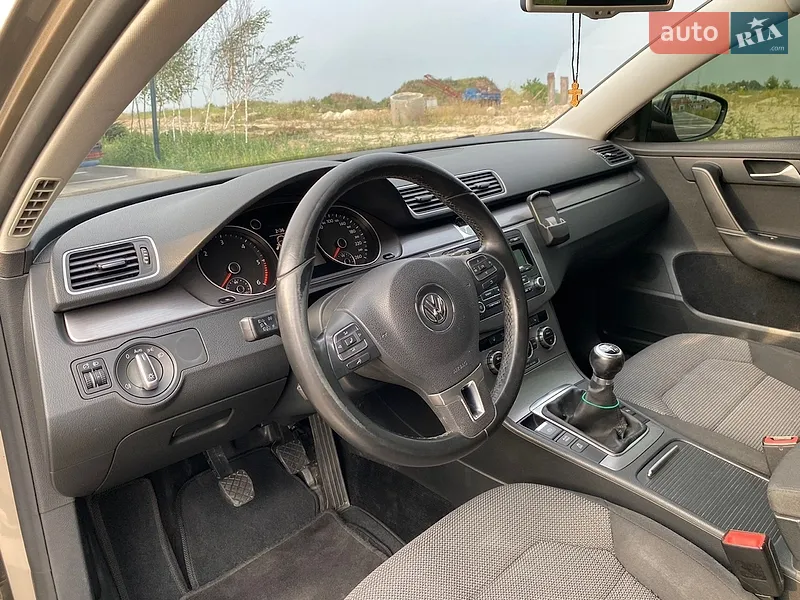 Volkswagen Passat 2012 VIN WVWZZZ3CZCE144687 фото оголошення 12 з 48