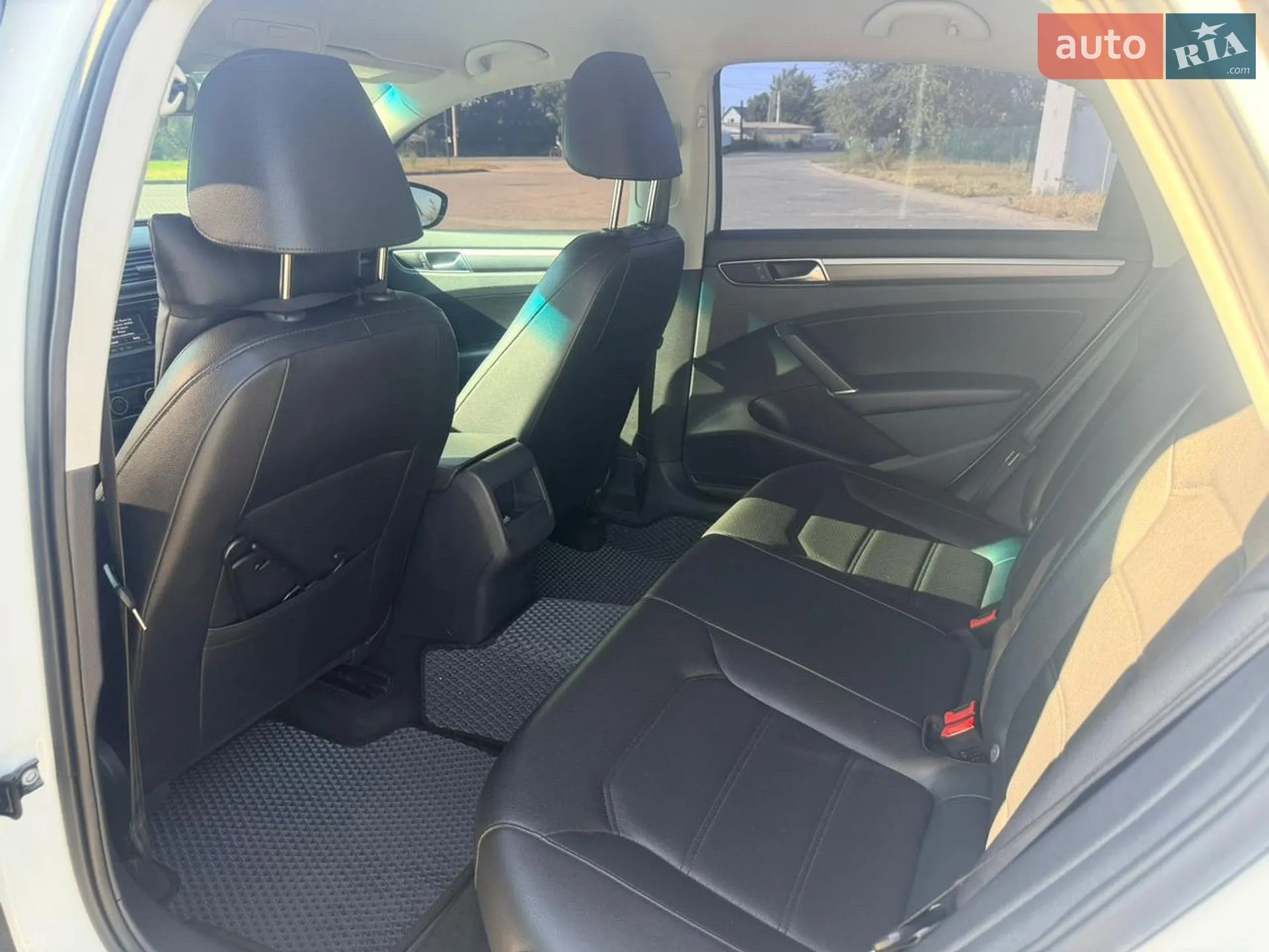 2017 Volkswagen Passat - мініатюра 11