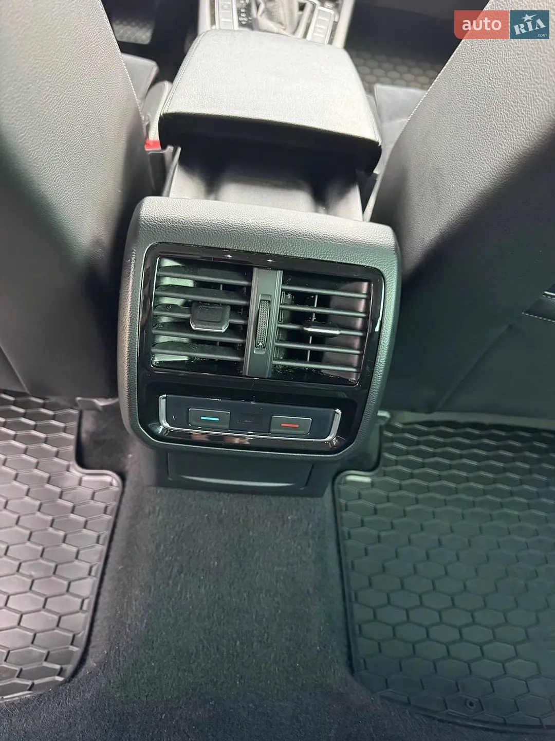 2019 Volkswagen Passat - мініатюра 11