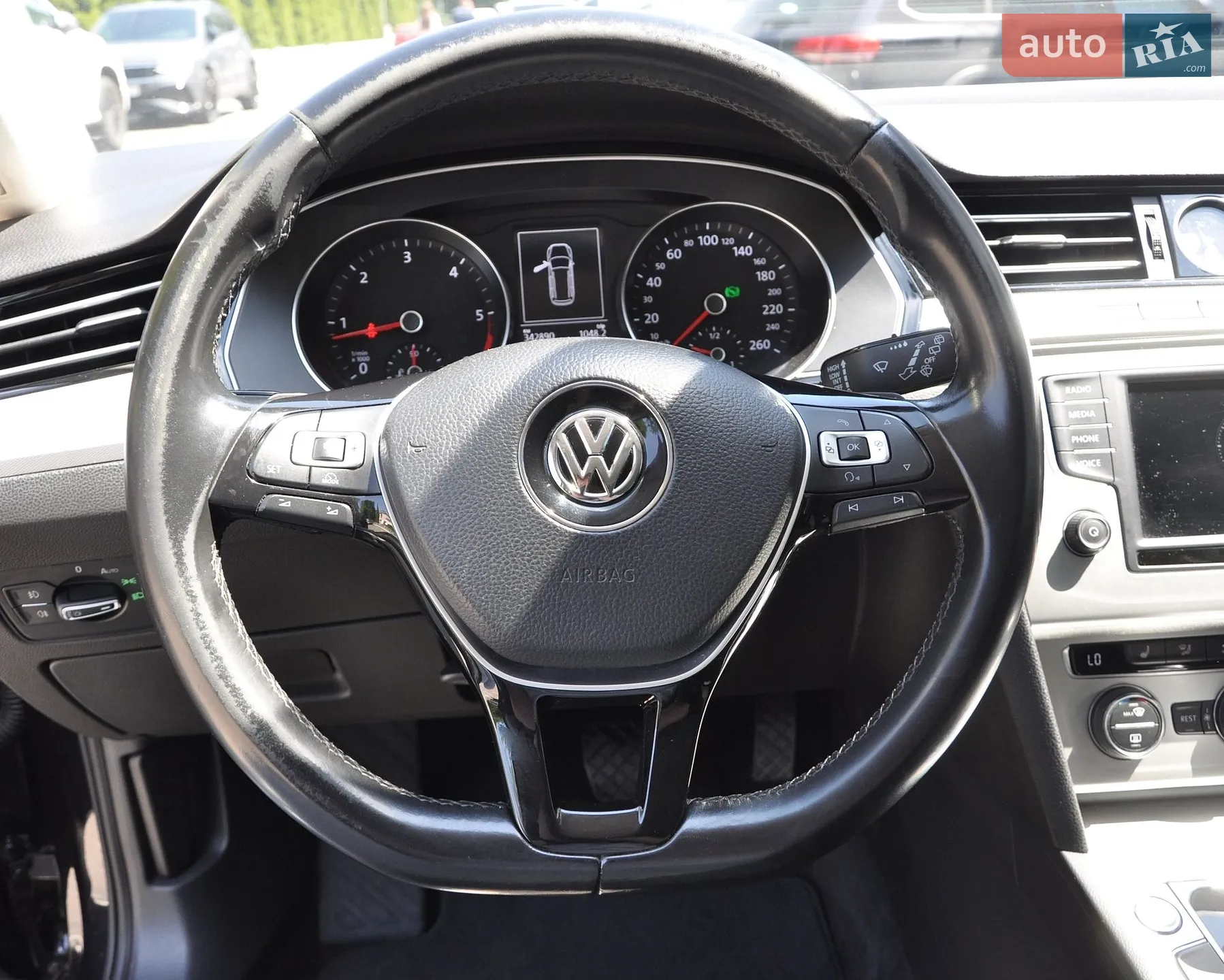 2016 Volkswagen Passat - мініатюра 30