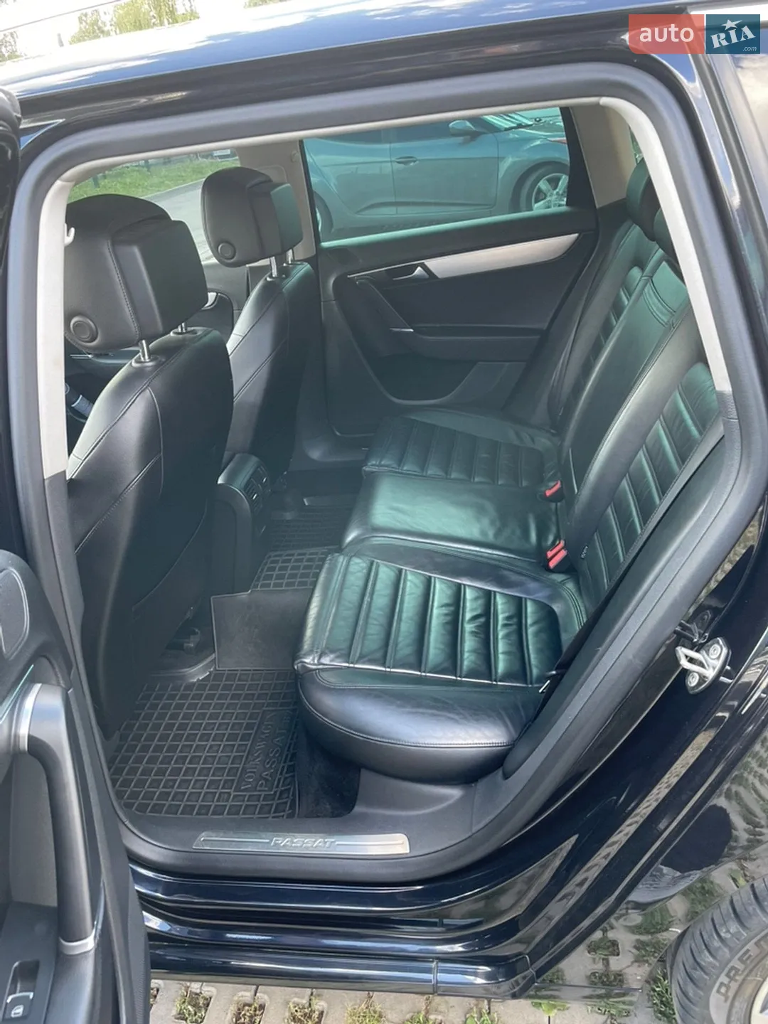 2010 Volkswagen Passat - мініатюра 10