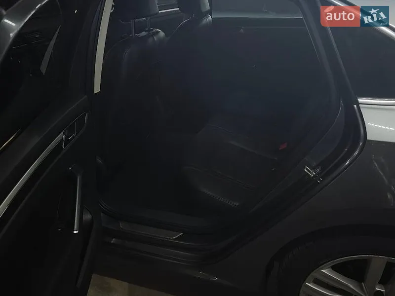 Volkswagen Passat 2018 VIN 1VWCA7A33JC044678 фото оголошення 10 з 79