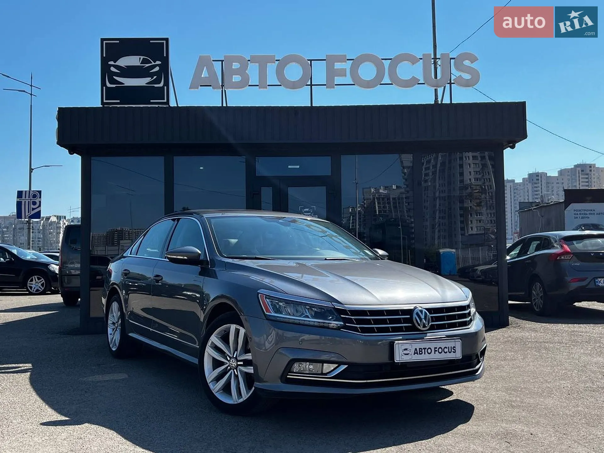 2017 Volkswagen Passat - фото 1