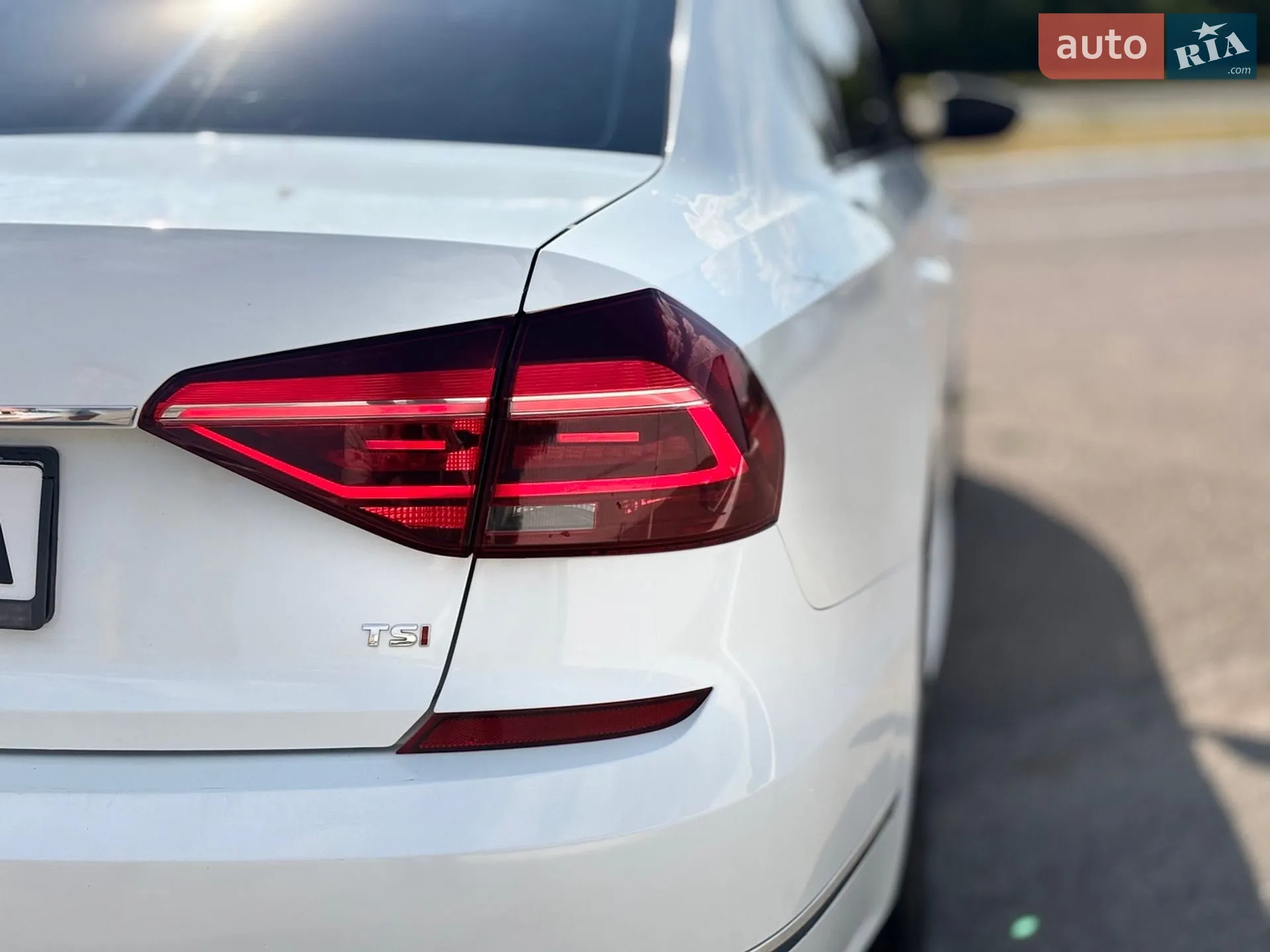 2017 Volkswagen Passat - мініатюра 9