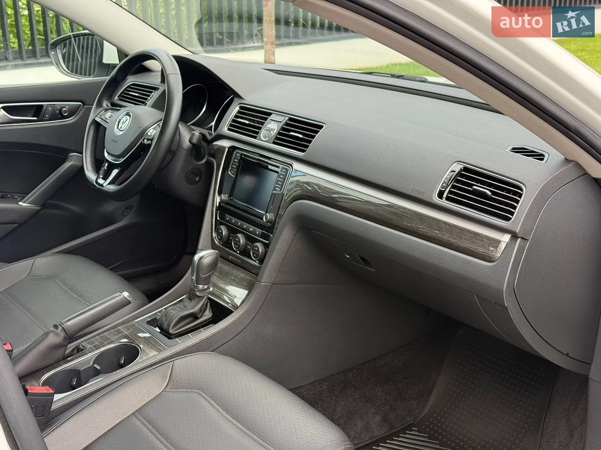 2016 Volkswagen Passat - мініатюра 18