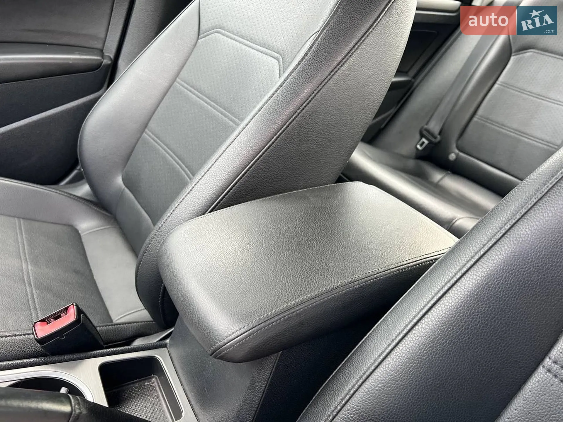 2014 Volkswagen Passat - мініатюра 25