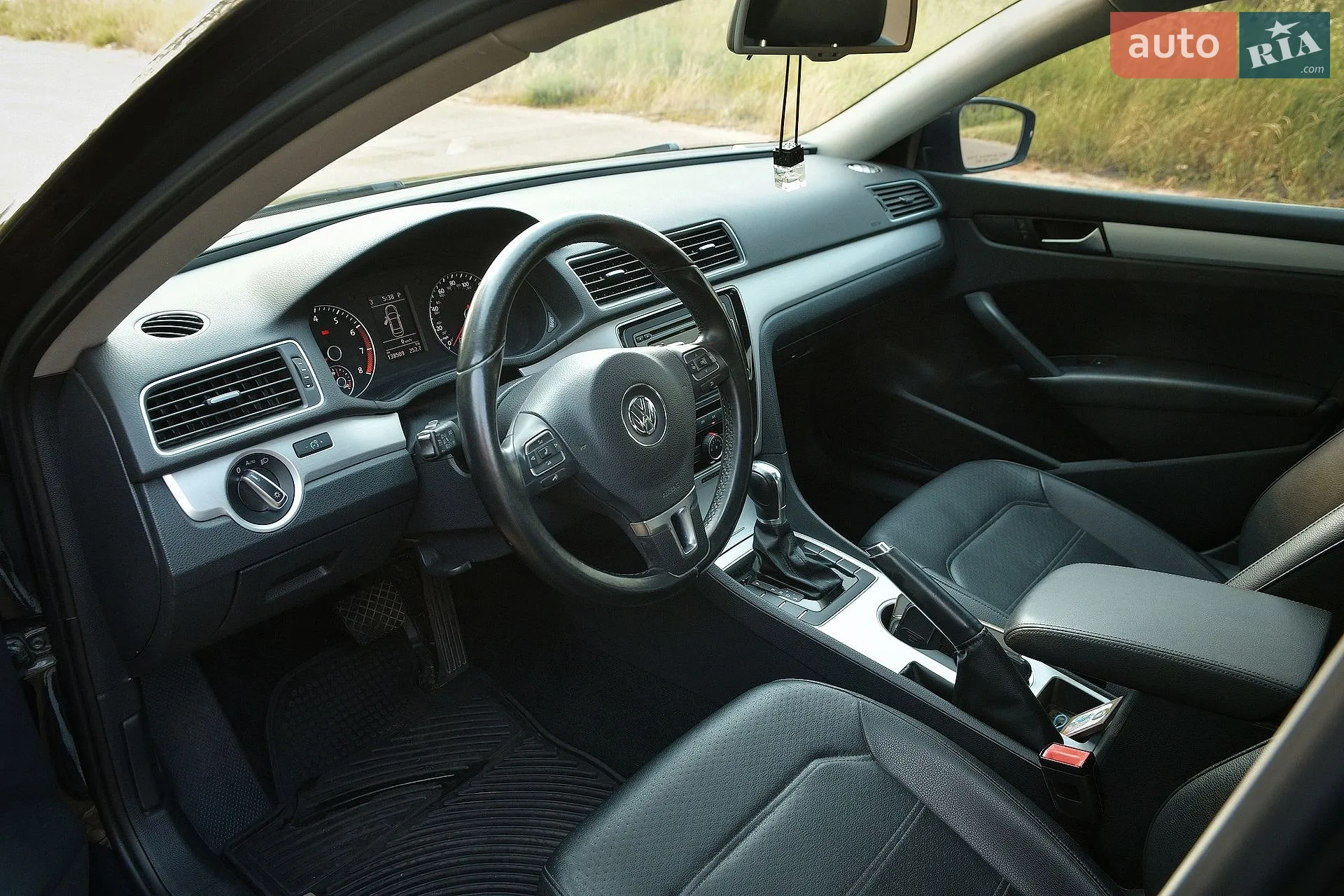 2013 Volkswagen Passat - мініатюра 11