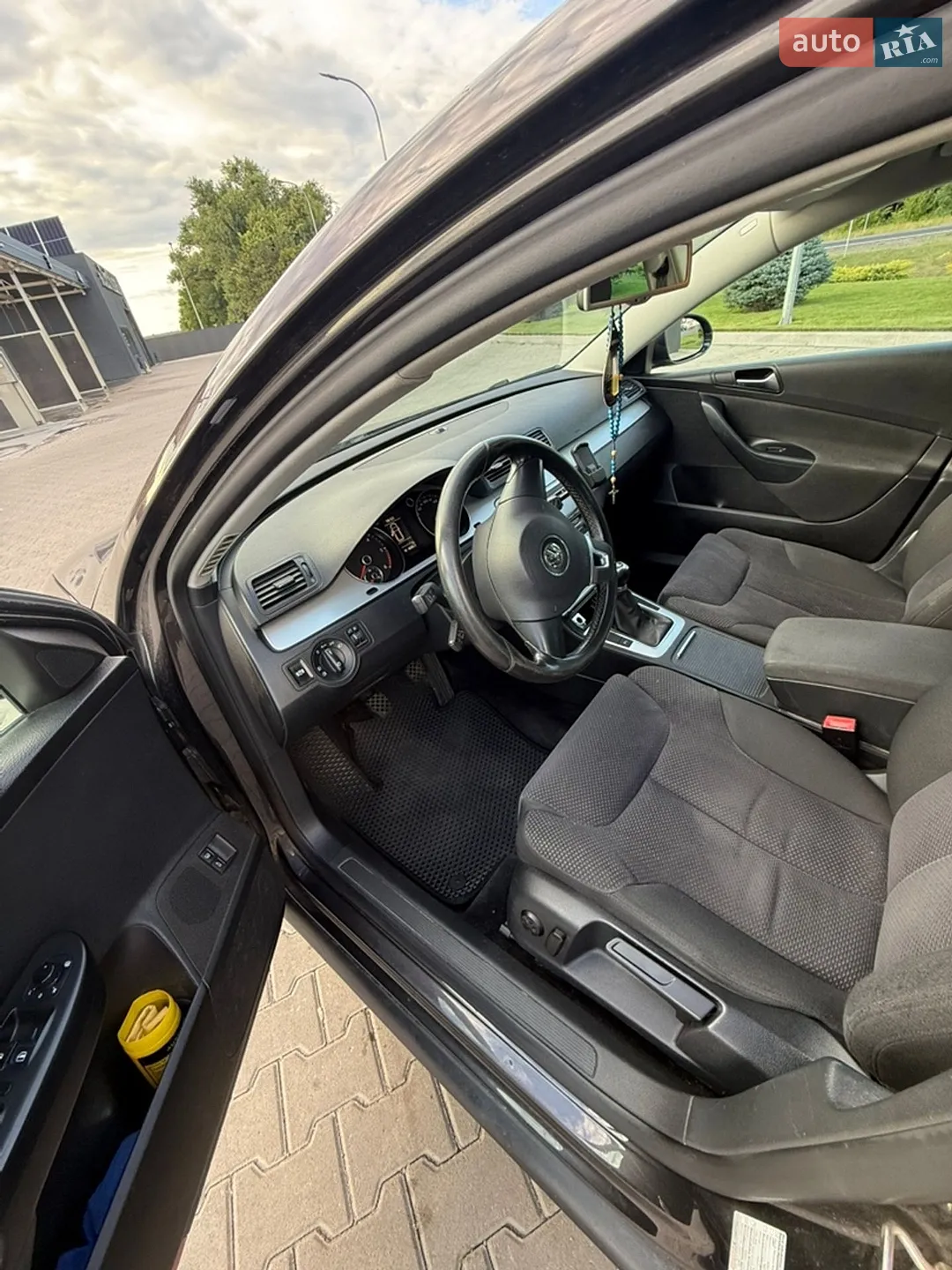 2010 Volkswagen Passat - мініатюра 11