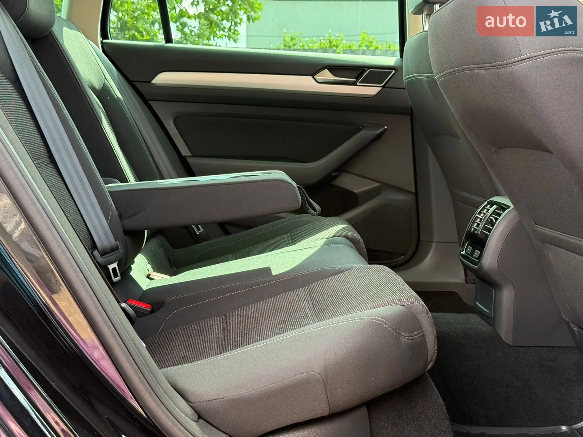 2019 Volkswagen Passat - мініатюра 37