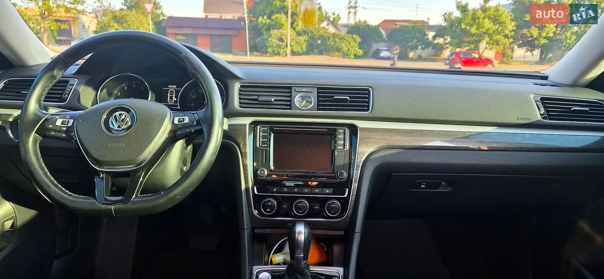 2017 Volkswagen Passat - мініатюра 19