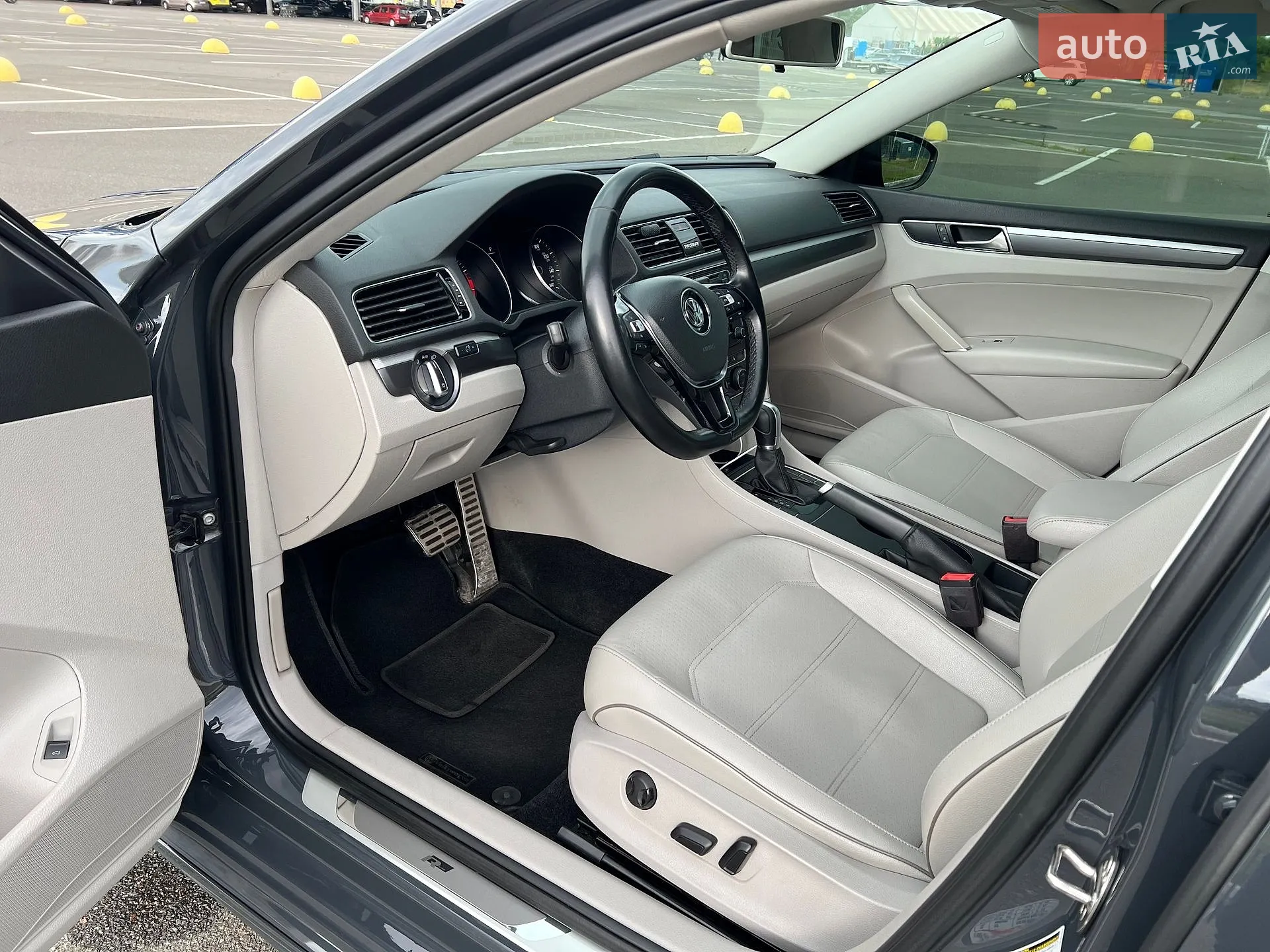 2017 Volkswagen Passat - мініатюра 12