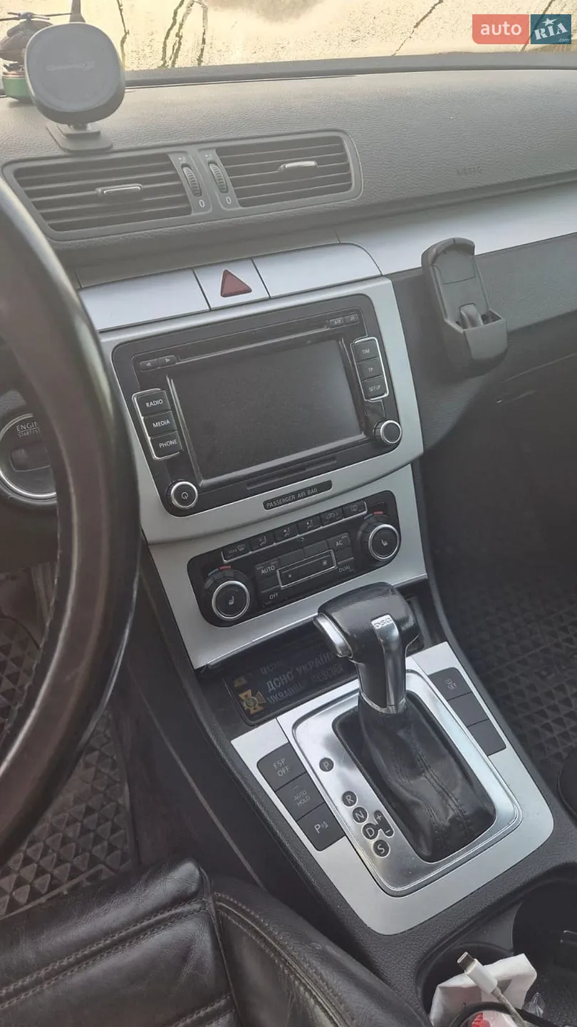 2010 Volkswagen Passat - мініатюра 9