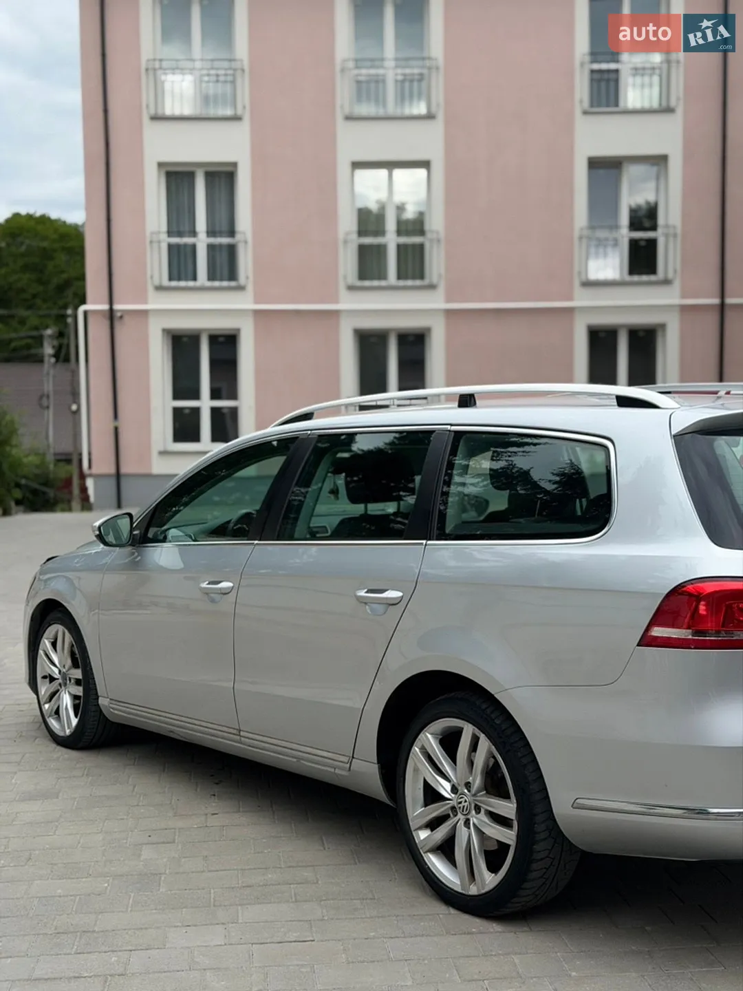 2010 Volkswagen Passat - мініатюра 8