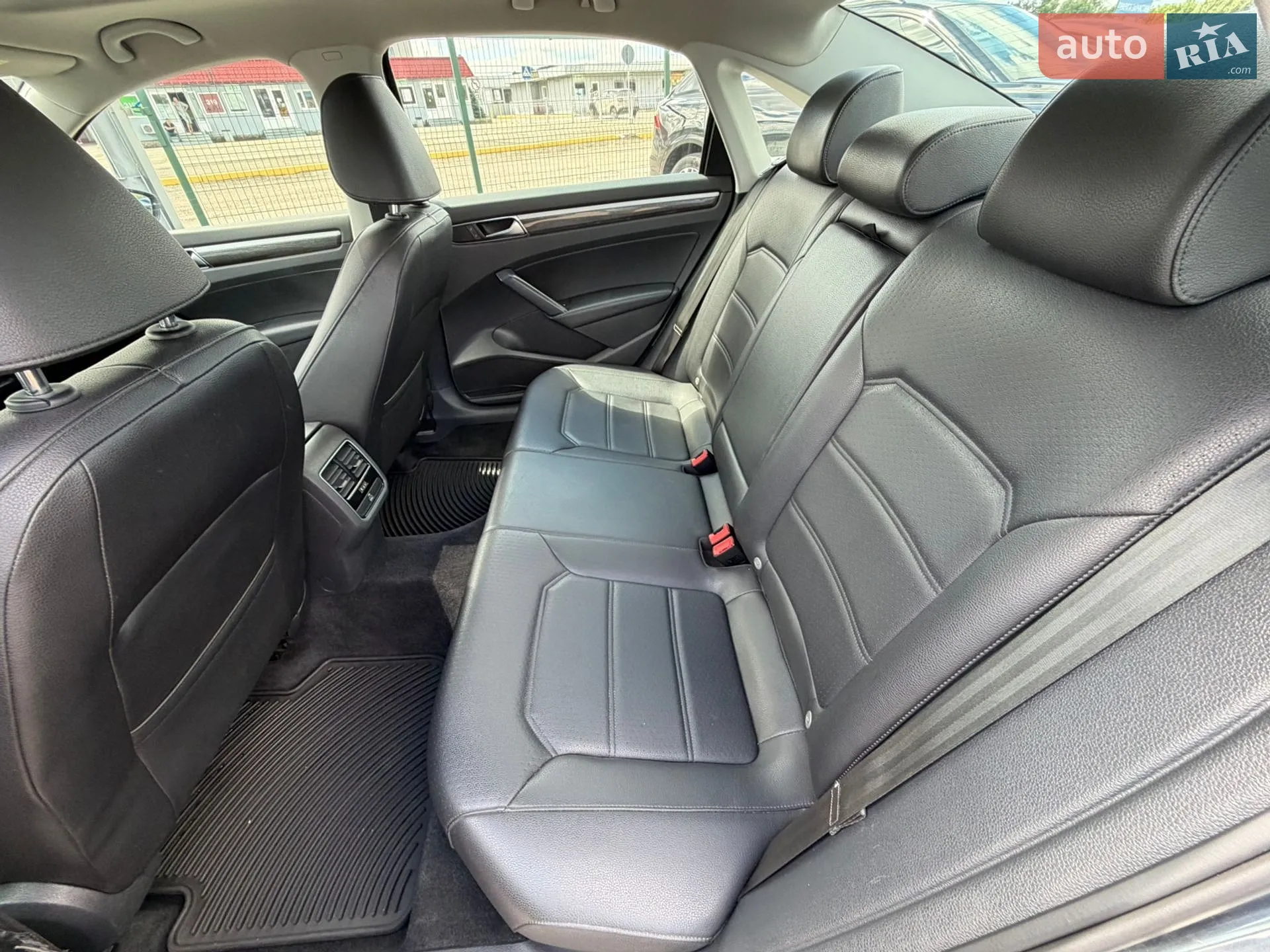 2016 Volkswagen Passat - мініатюра 33