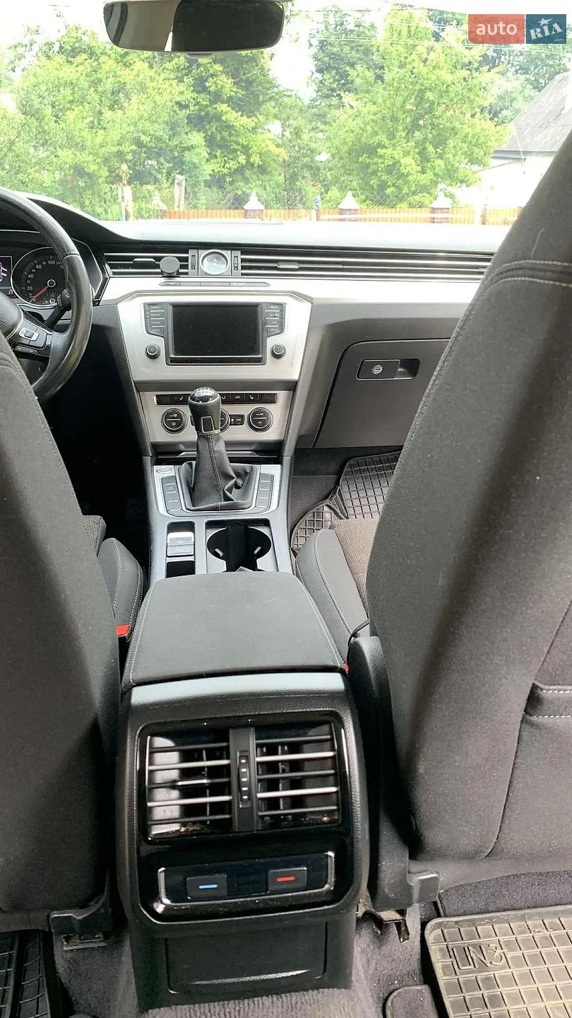 2016 Volkswagen Passat - мініатюра 4