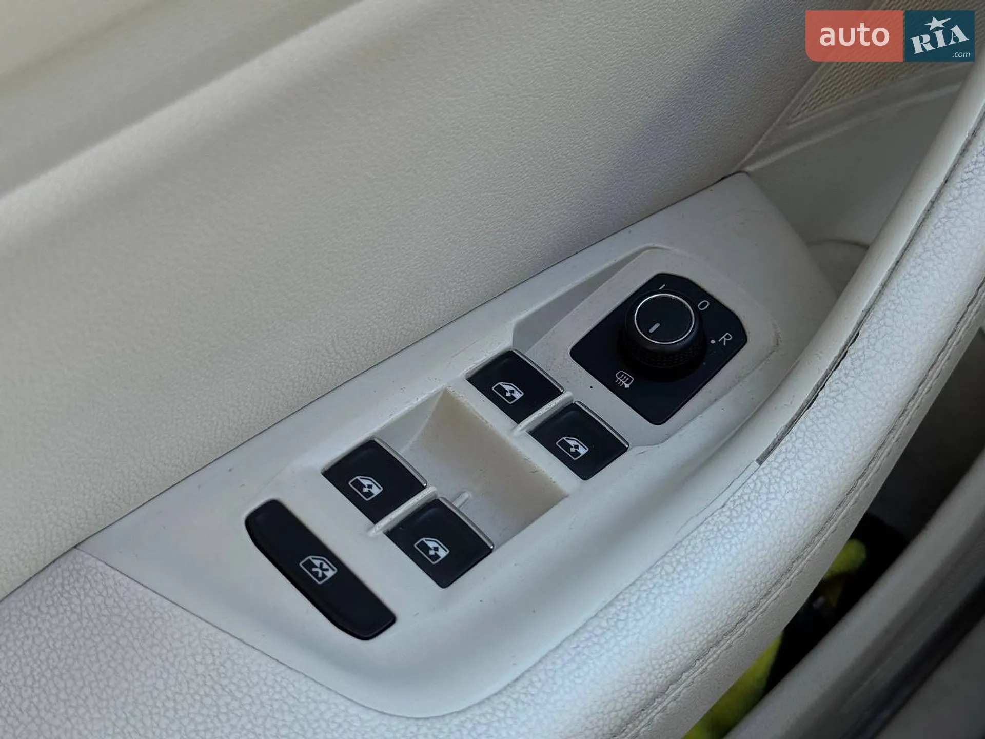 2016 Volkswagen Passat - мініатюра 18