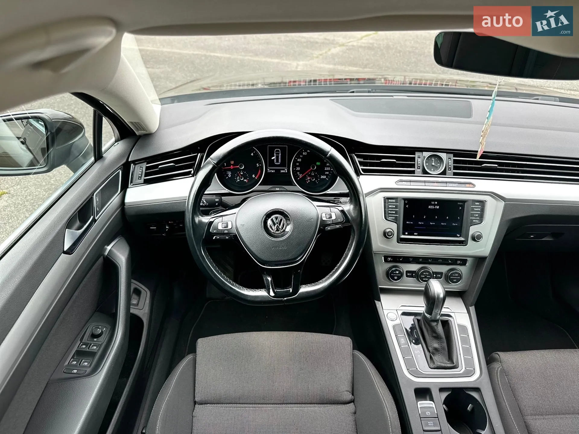2017 Volkswagen Passat - мініатюра 19