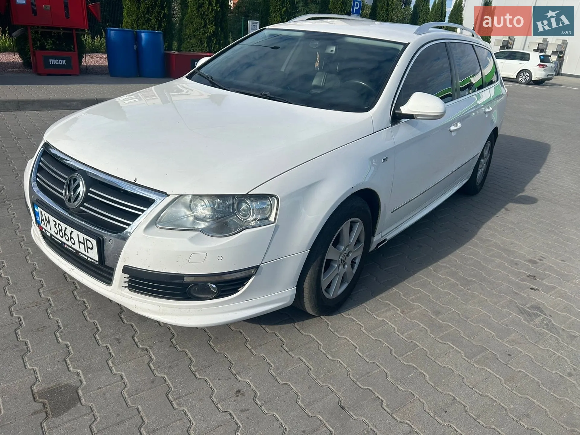 2010 Volkswagen Passat - мініатюра 2