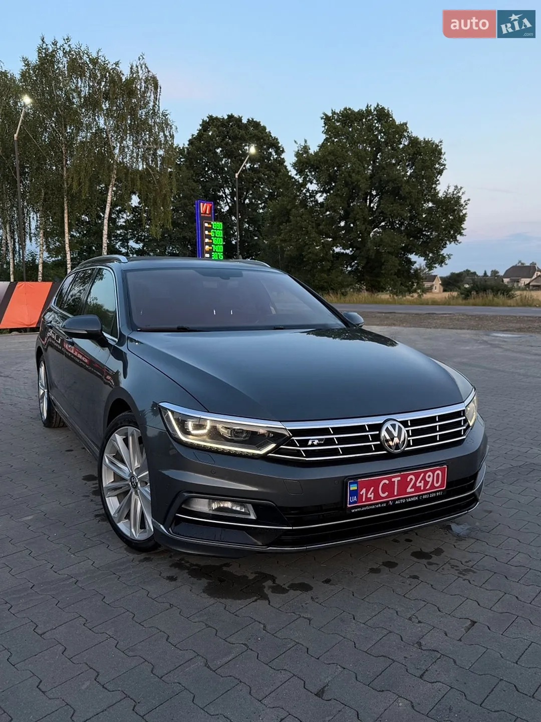 2015 Volkswagen Passat - мініатюра 2