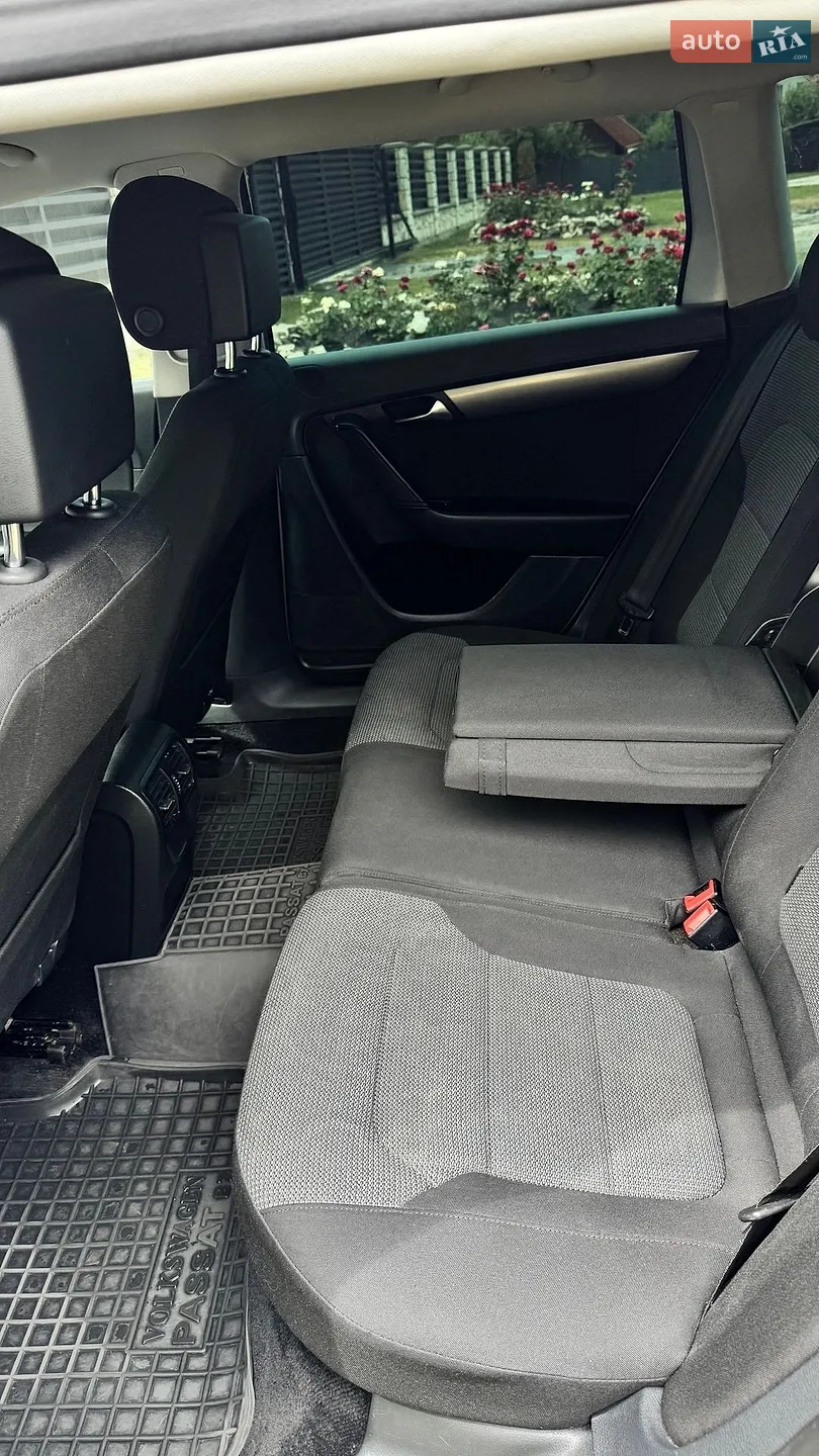 2011 Volkswagen Passat - мініатюра 8