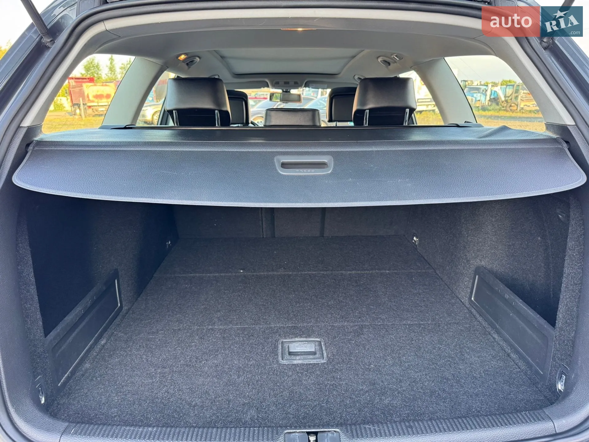 2014 Volkswagen Passat - мініатюра 9