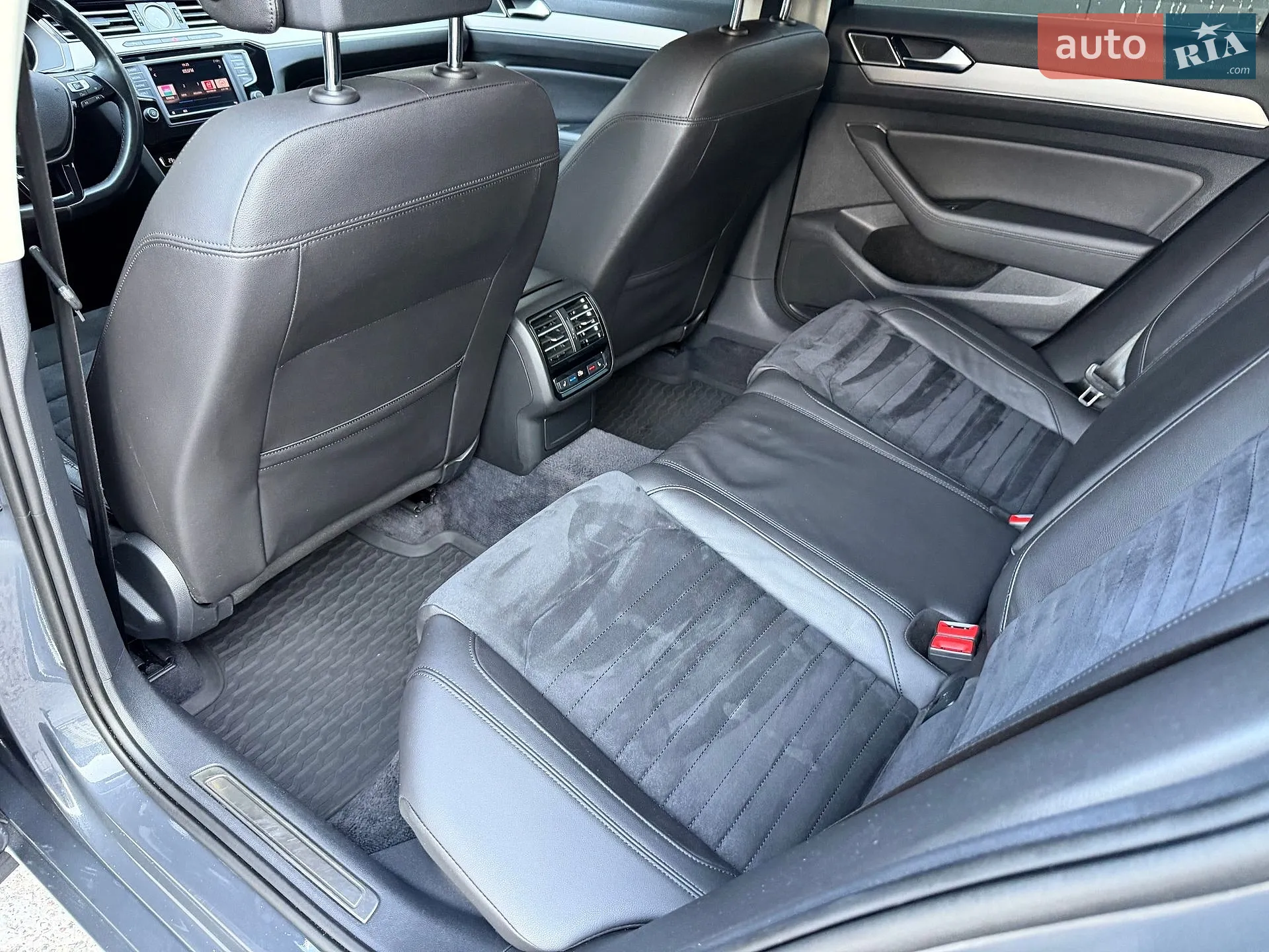 Volkswagen Passat 2016 VIN WVWZZZ3CZHE070117 фото оголошення 50 з 84