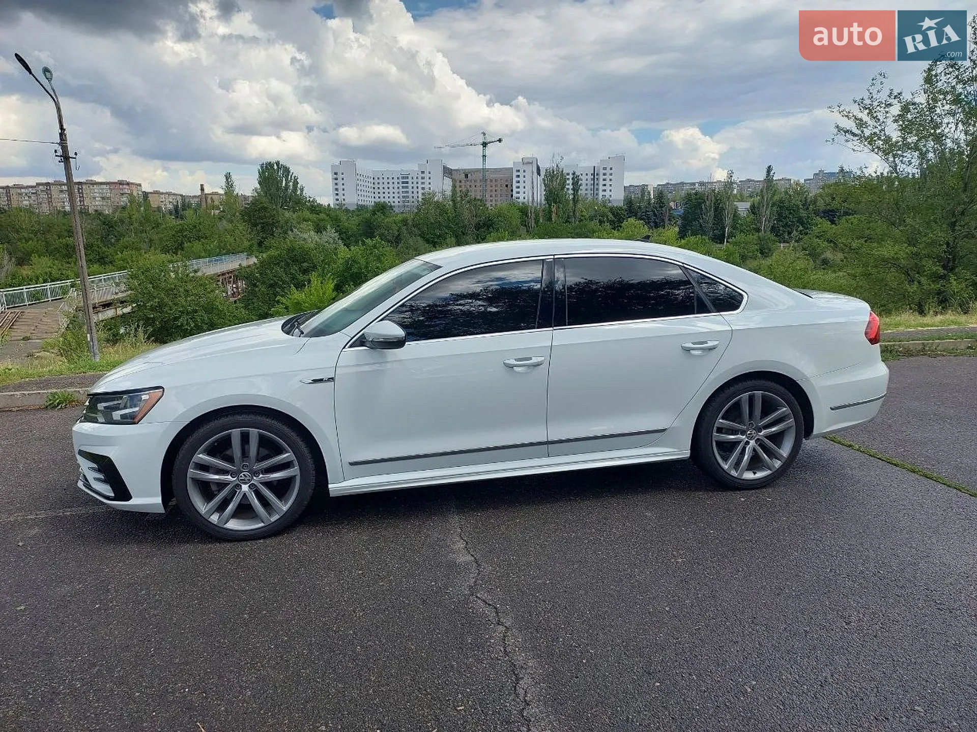 2018 Volkswagen Touareg - мініатюра 4