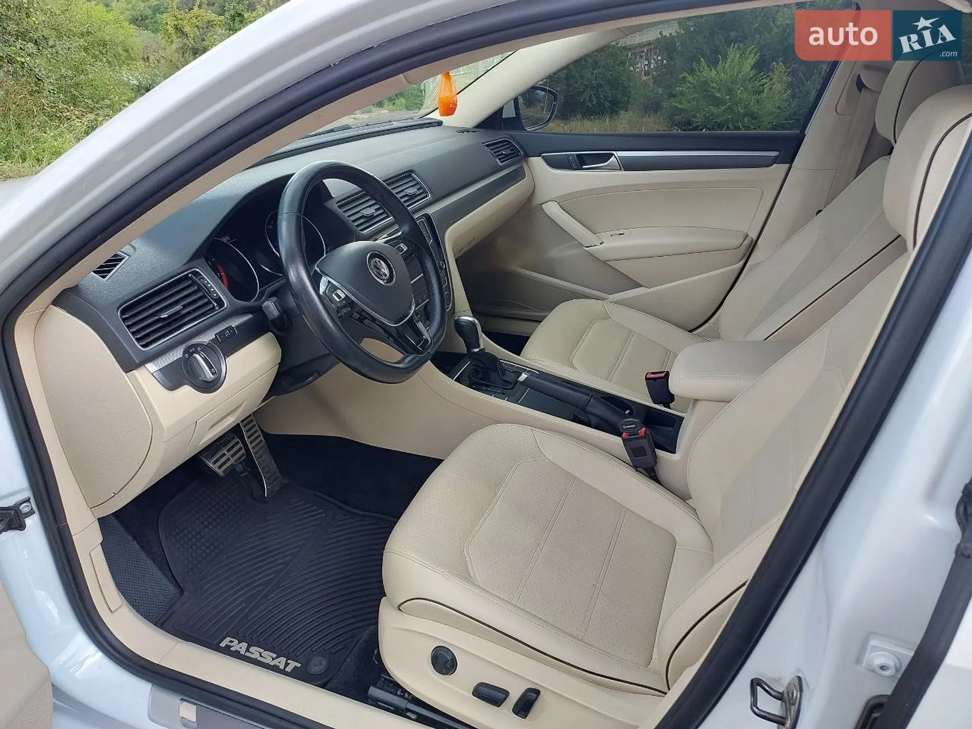 2018 Volkswagen Touareg - мініатюра 8