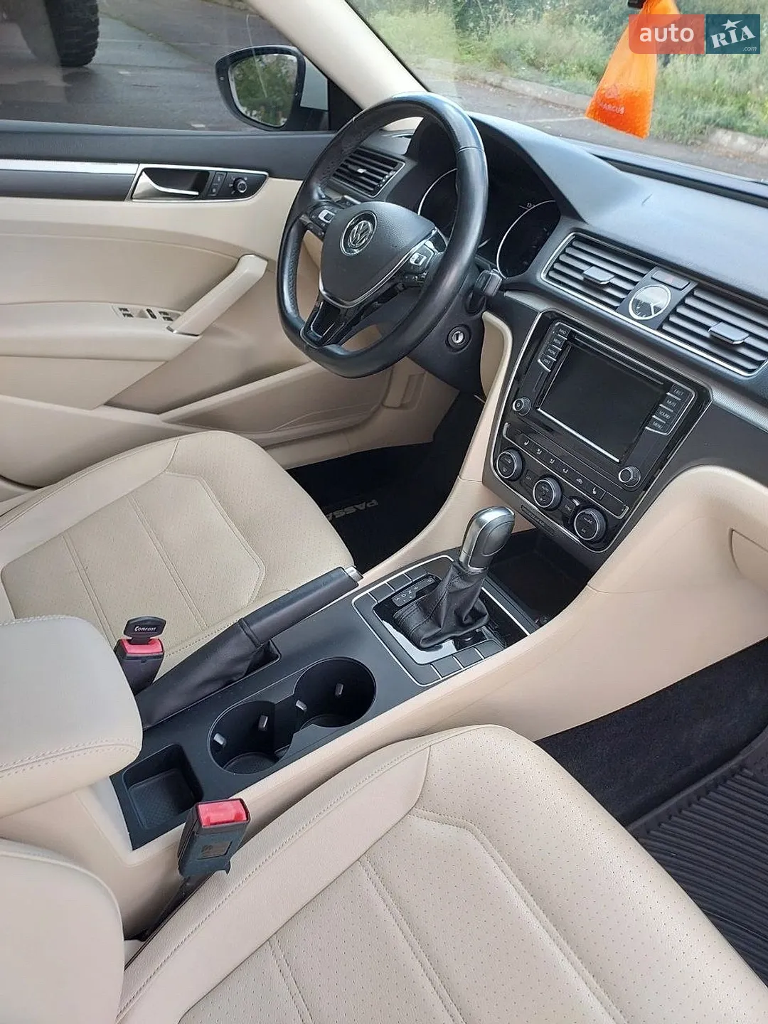 2018 Volkswagen Touareg - мініатюра 17