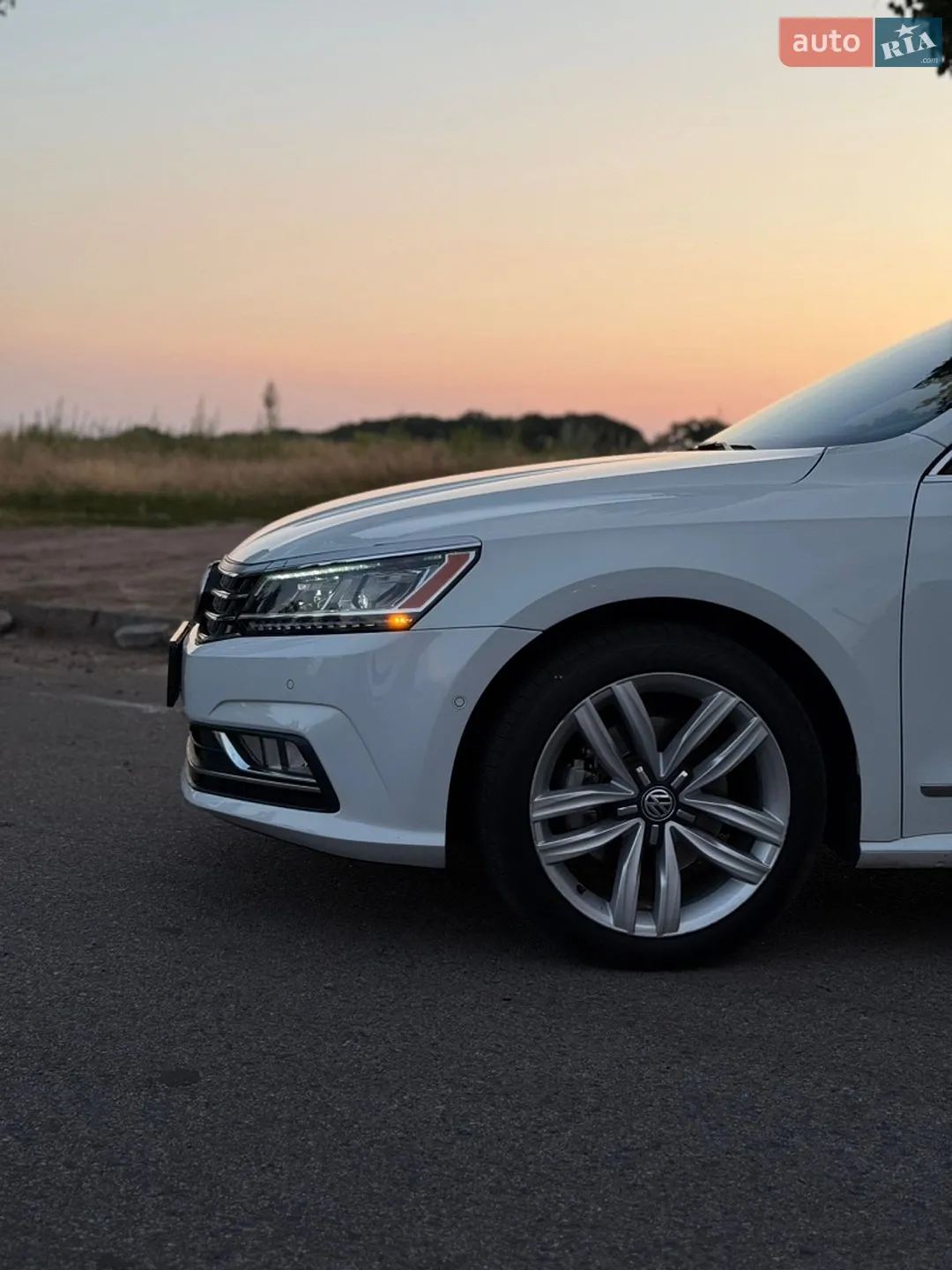 2016 Volkswagen Passat - мініатюра 8