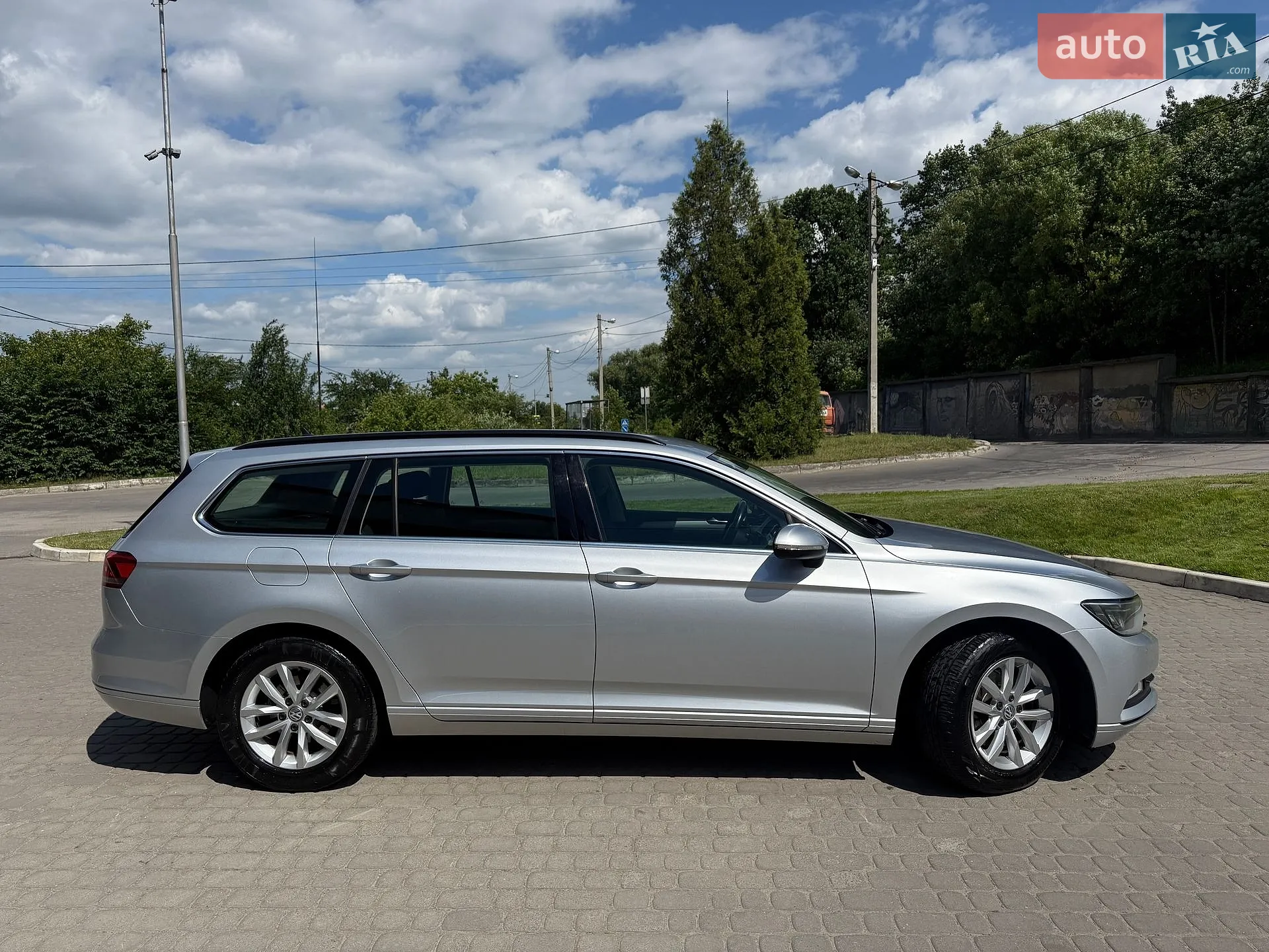 2018 Volkswagen Touareg - мініатюра 6