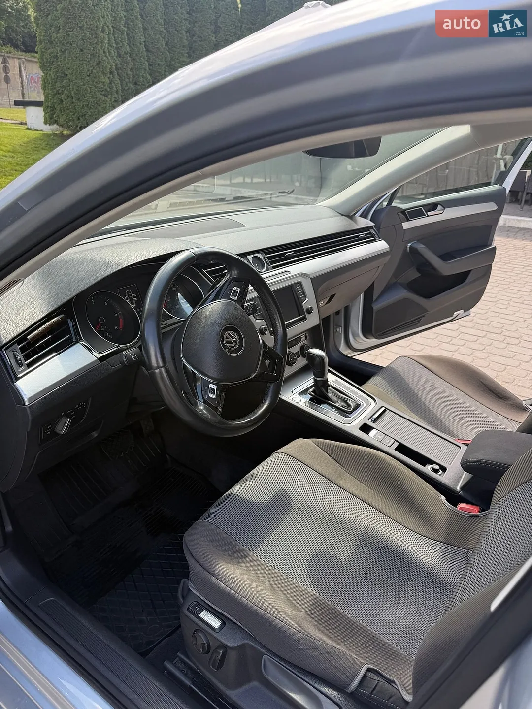 2018 Volkswagen Touareg - мініатюра 13
