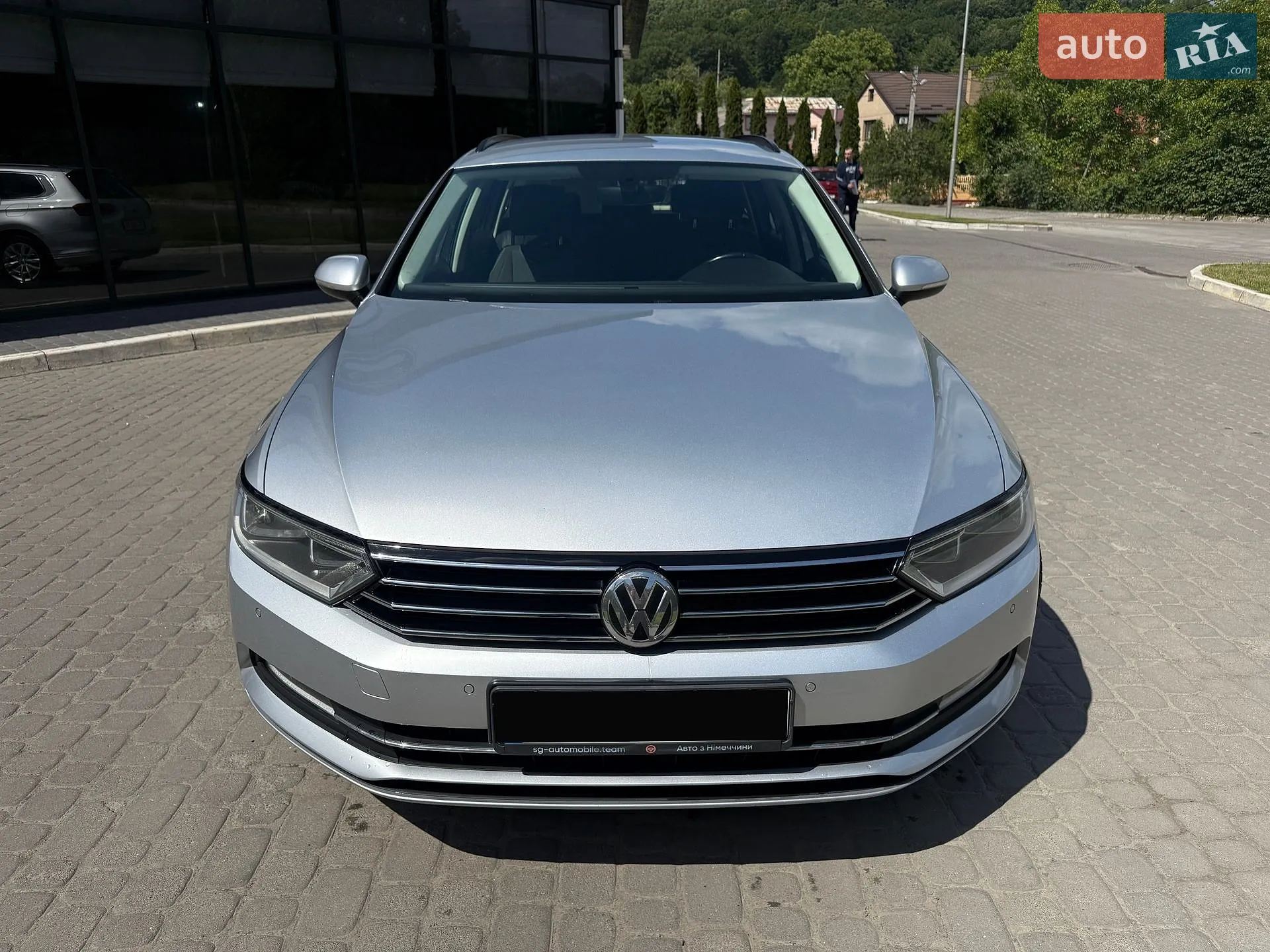 2018 Volkswagen Touareg - мініатюра 3