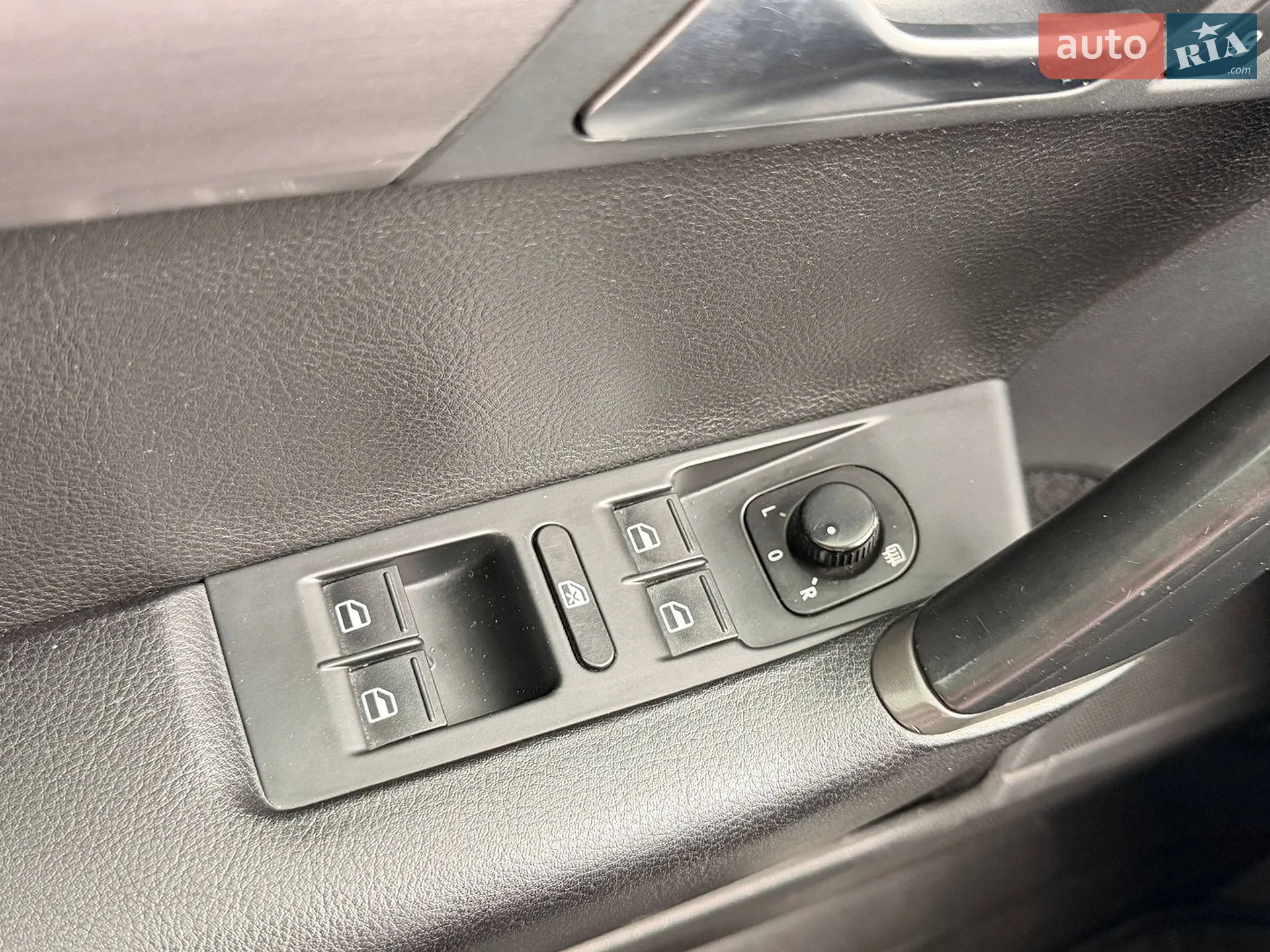 2011 Volkswagen Passat - мініатюра 26