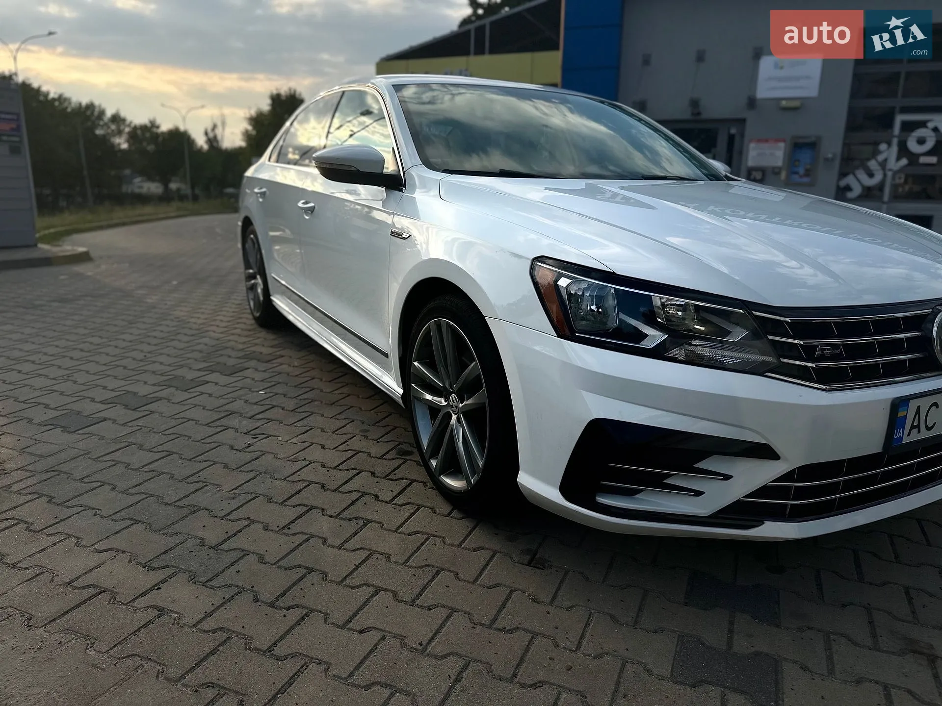 2016 Volkswagen Passat - мініатюра 4