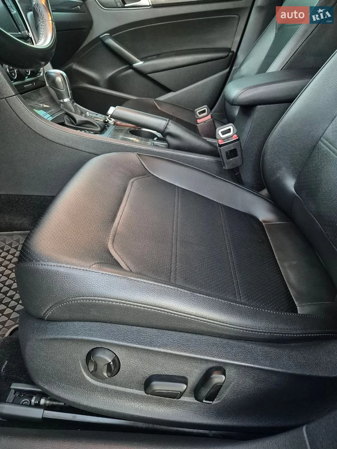 2016 Volkswagen Passat - мініатюра 35