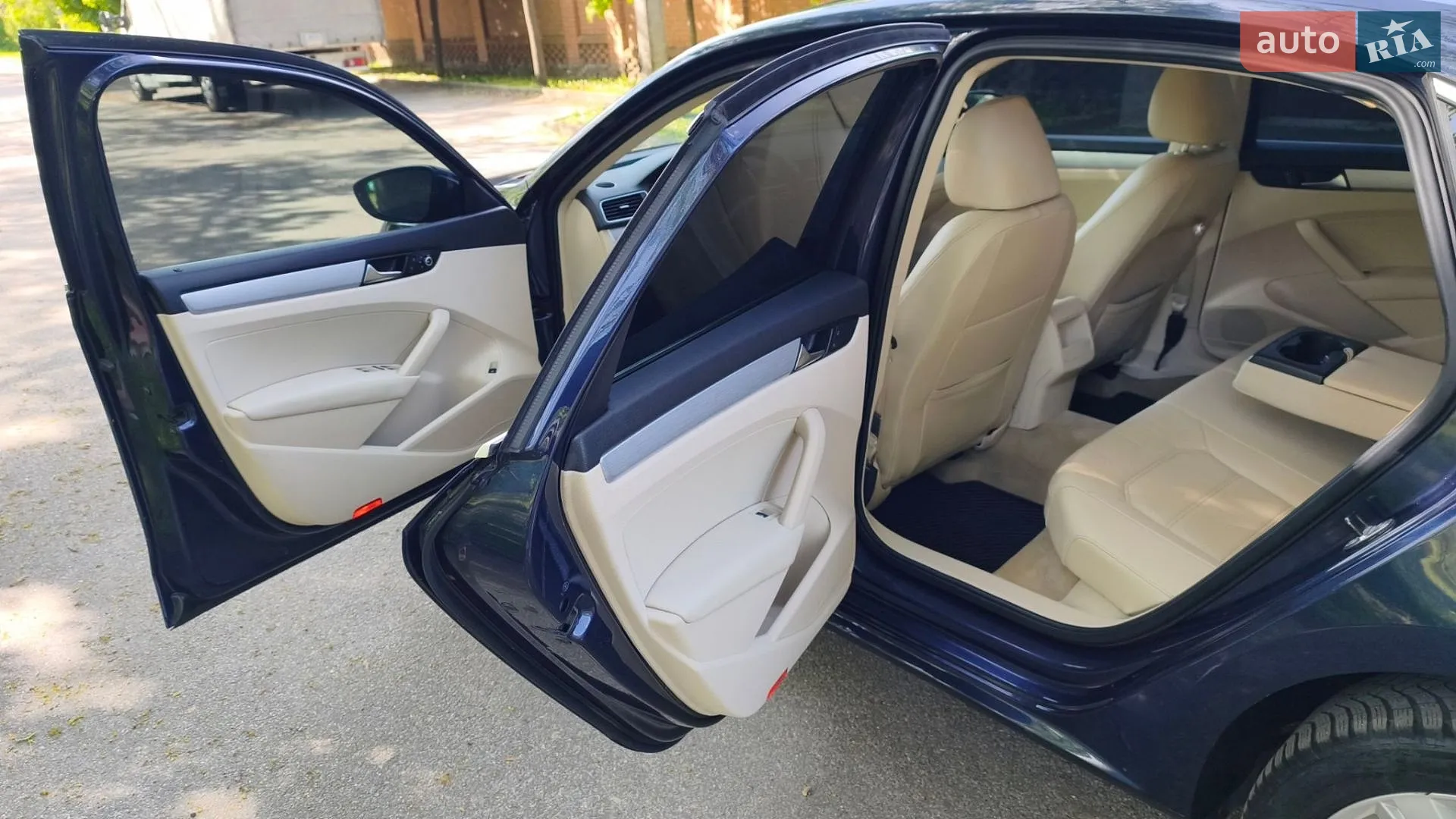 2011 Volkswagen Passat - мініатюра 22