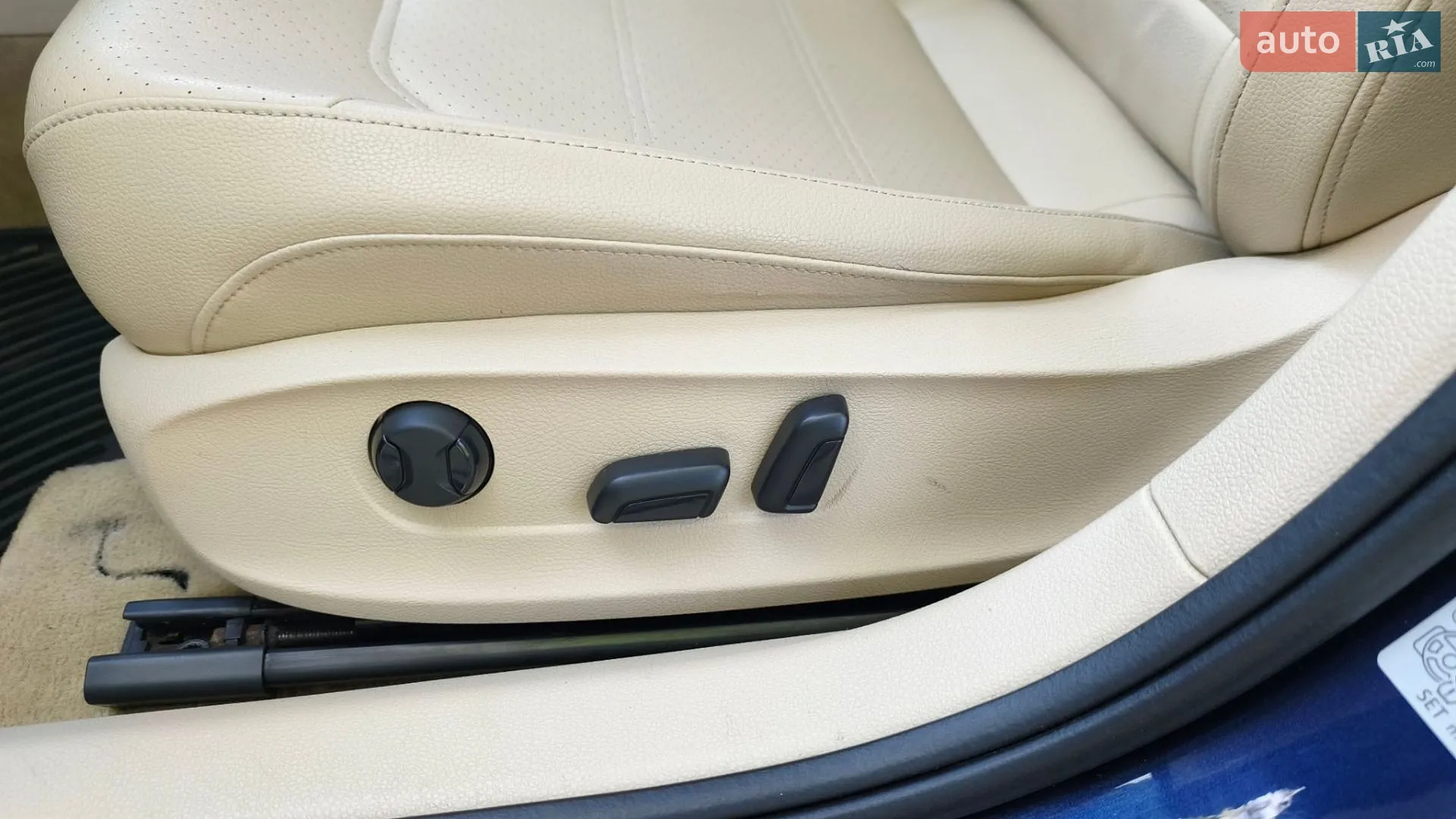 2011 Volkswagen Passat - мініатюра 27