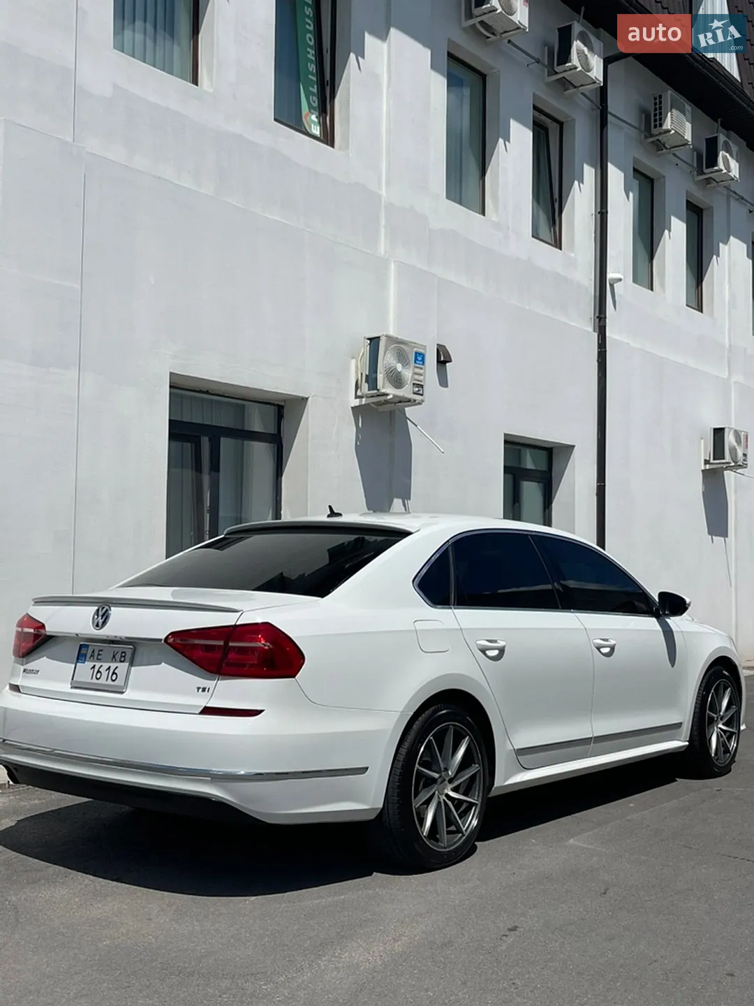 2017 Volkswagen Passat - мініатюра 6