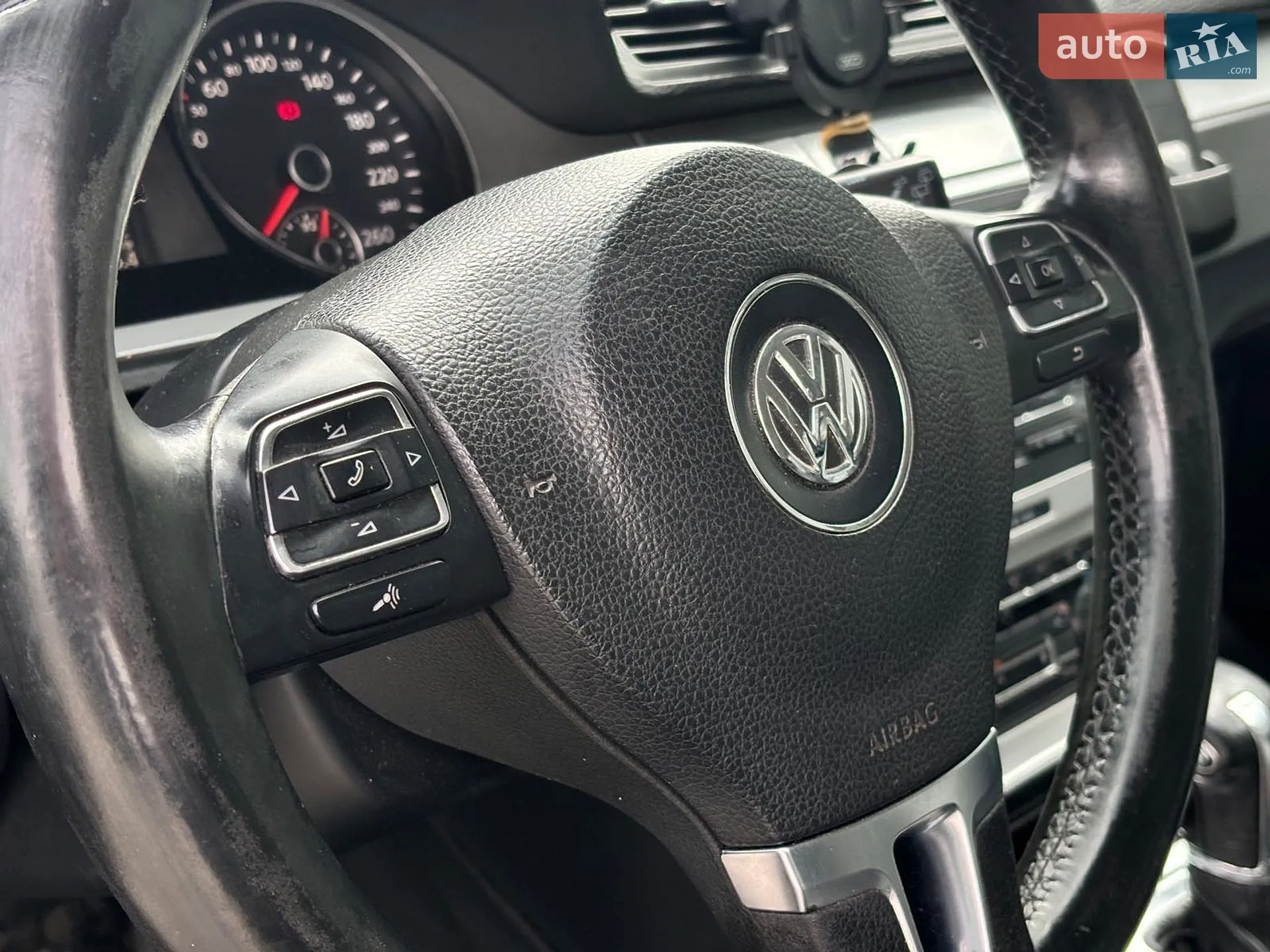 2010 Volkswagen Passat - мініатюра 12
