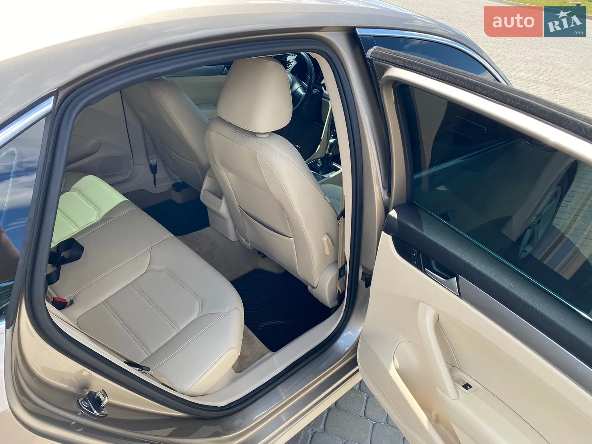 2015 Volkswagen Passat - мініатюра 16