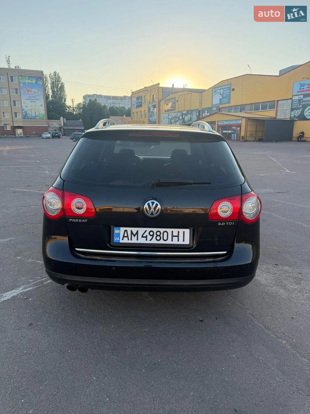 2010 Volkswagen Passat - мініатюра 6