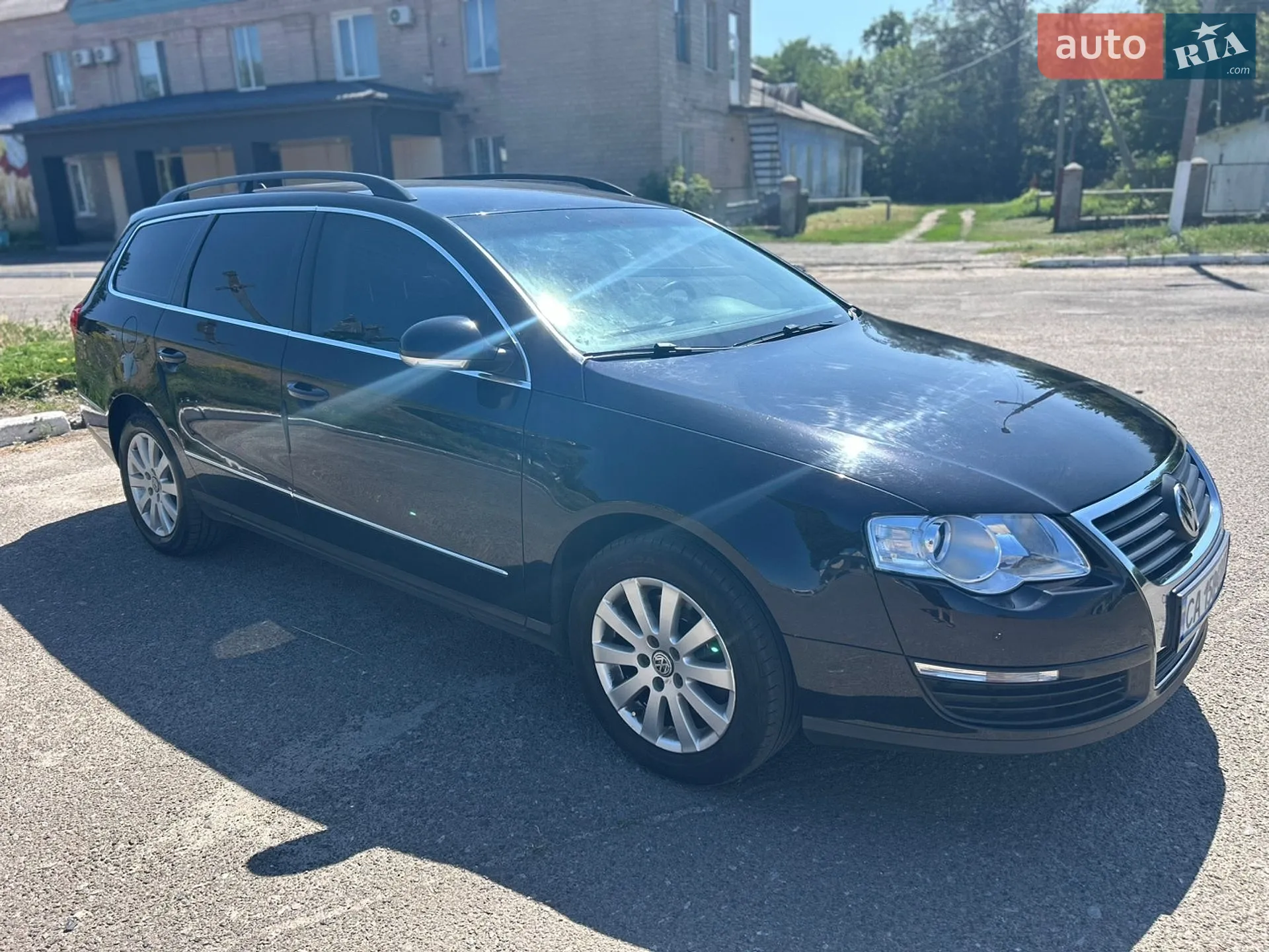 2010 Volkswagen Passat - мініатюра 3