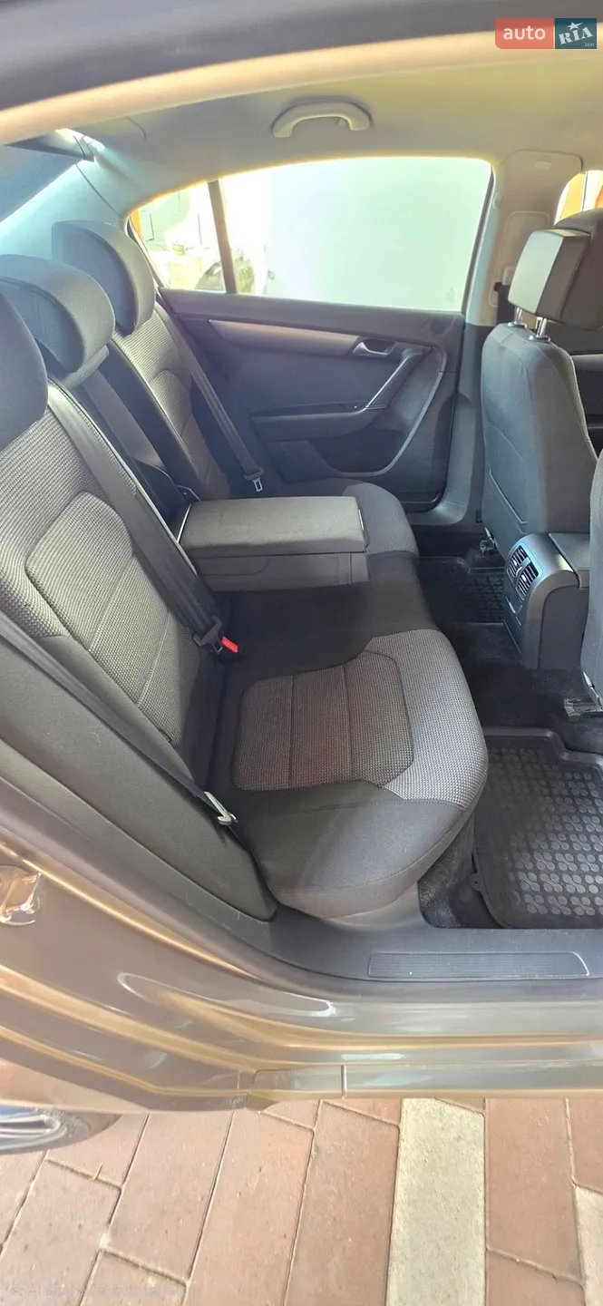 2013 Volkswagen Passat - мініатюра 21