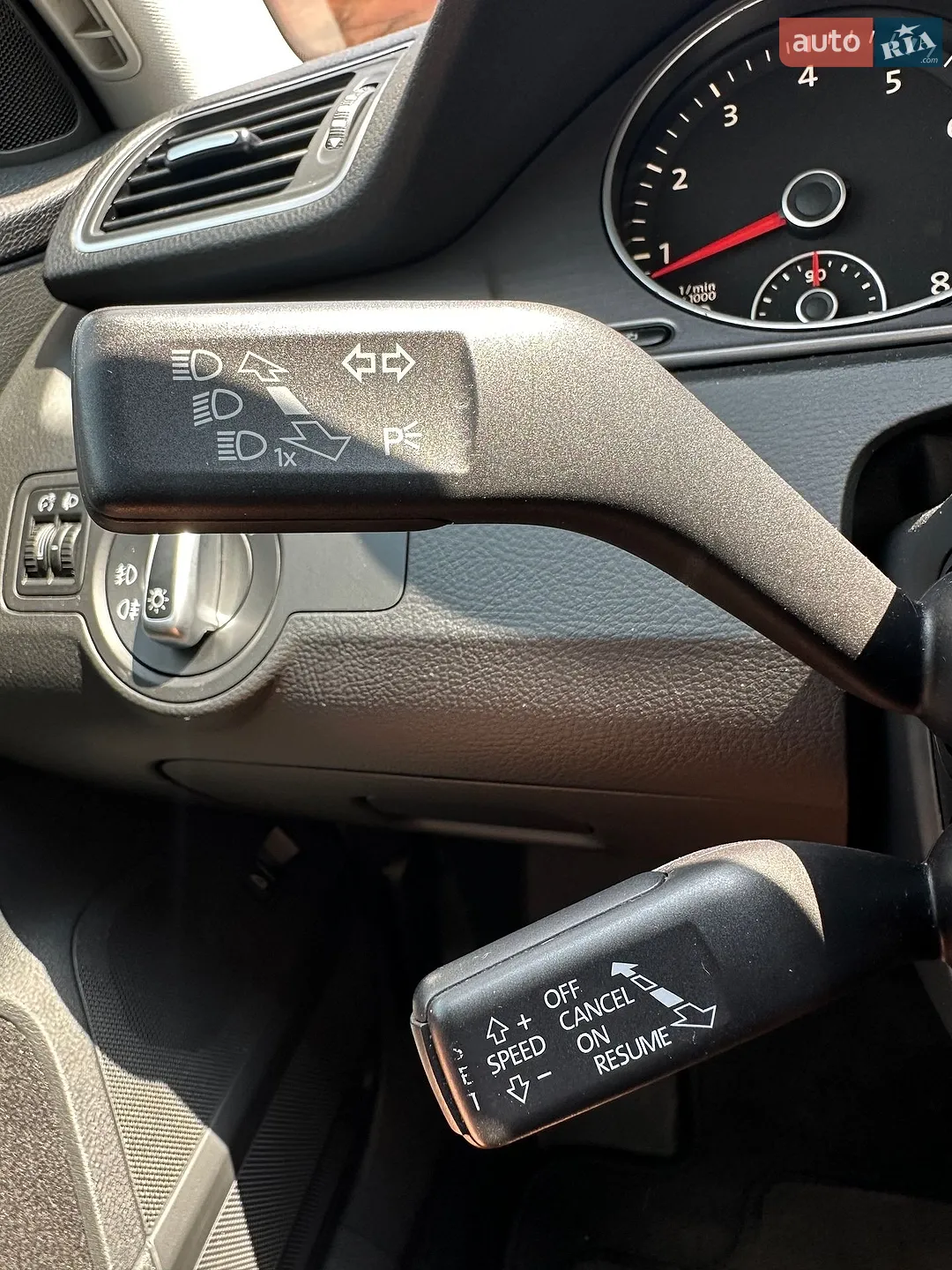 2010 Volkswagen Passat - мініатюра 36
