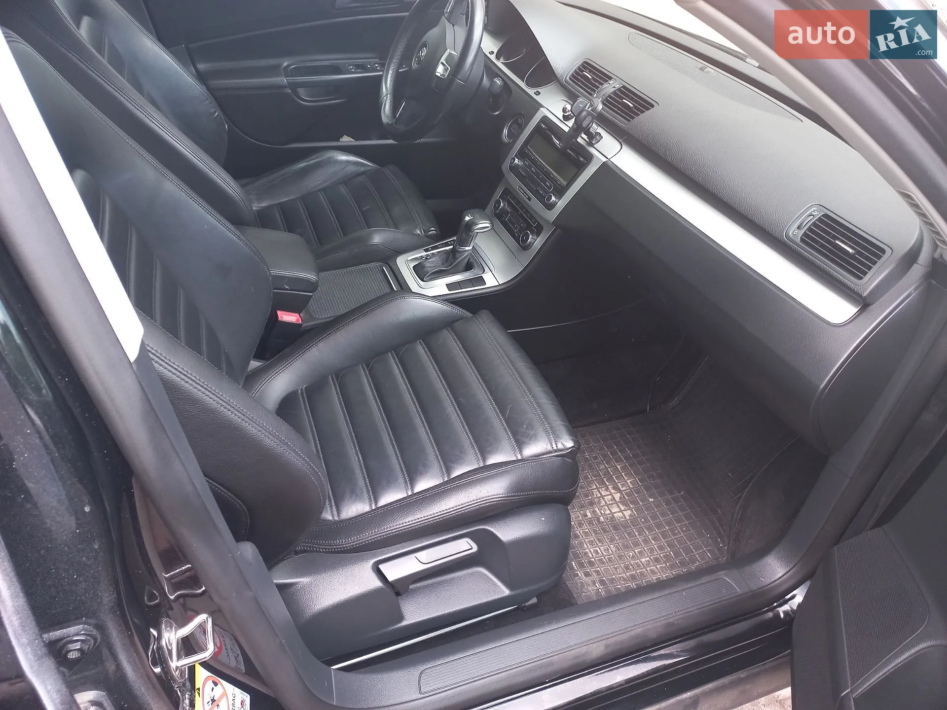 2010 Volkswagen Passat - мініатюра 3