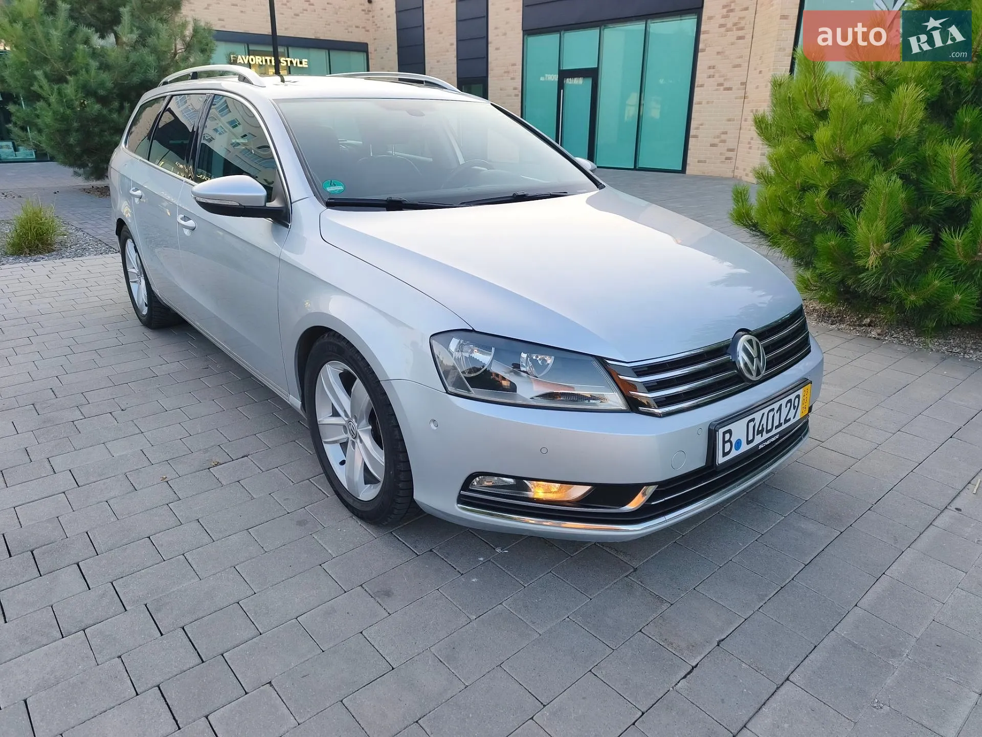 2011 Volkswagen Passat - мініатюра 2