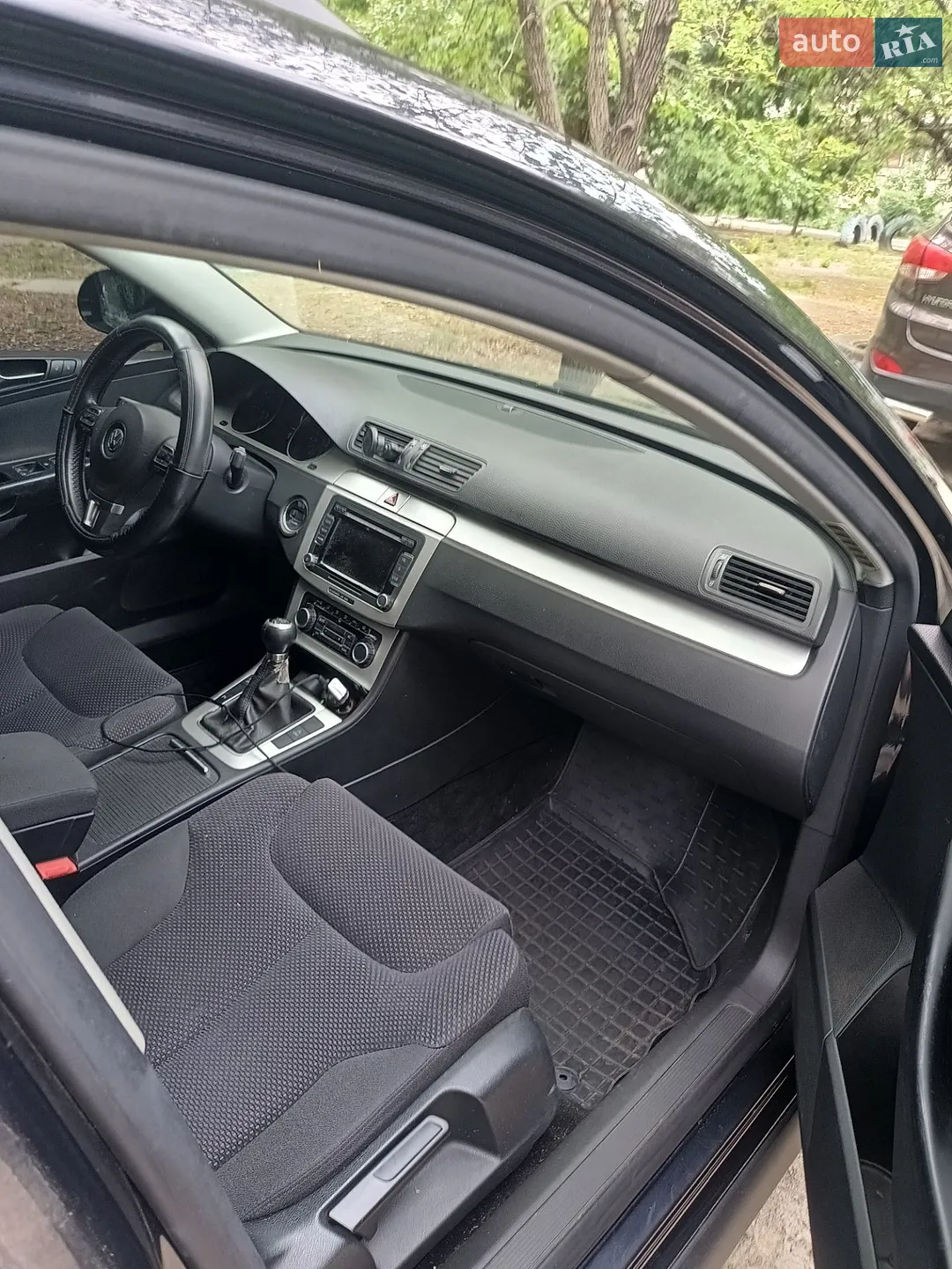 2010 Volkswagen Passat - мініатюра 2