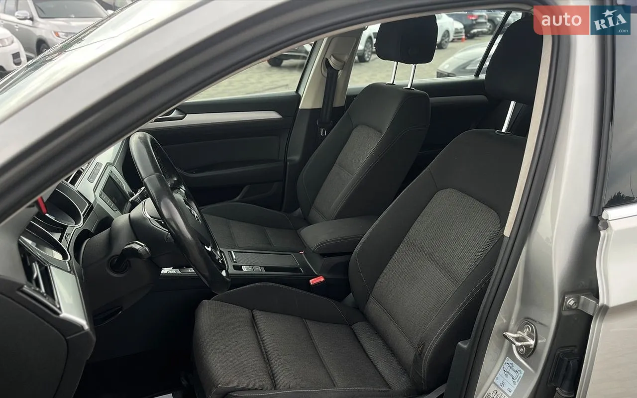 2015 Volkswagen Passat - мініатюра 11